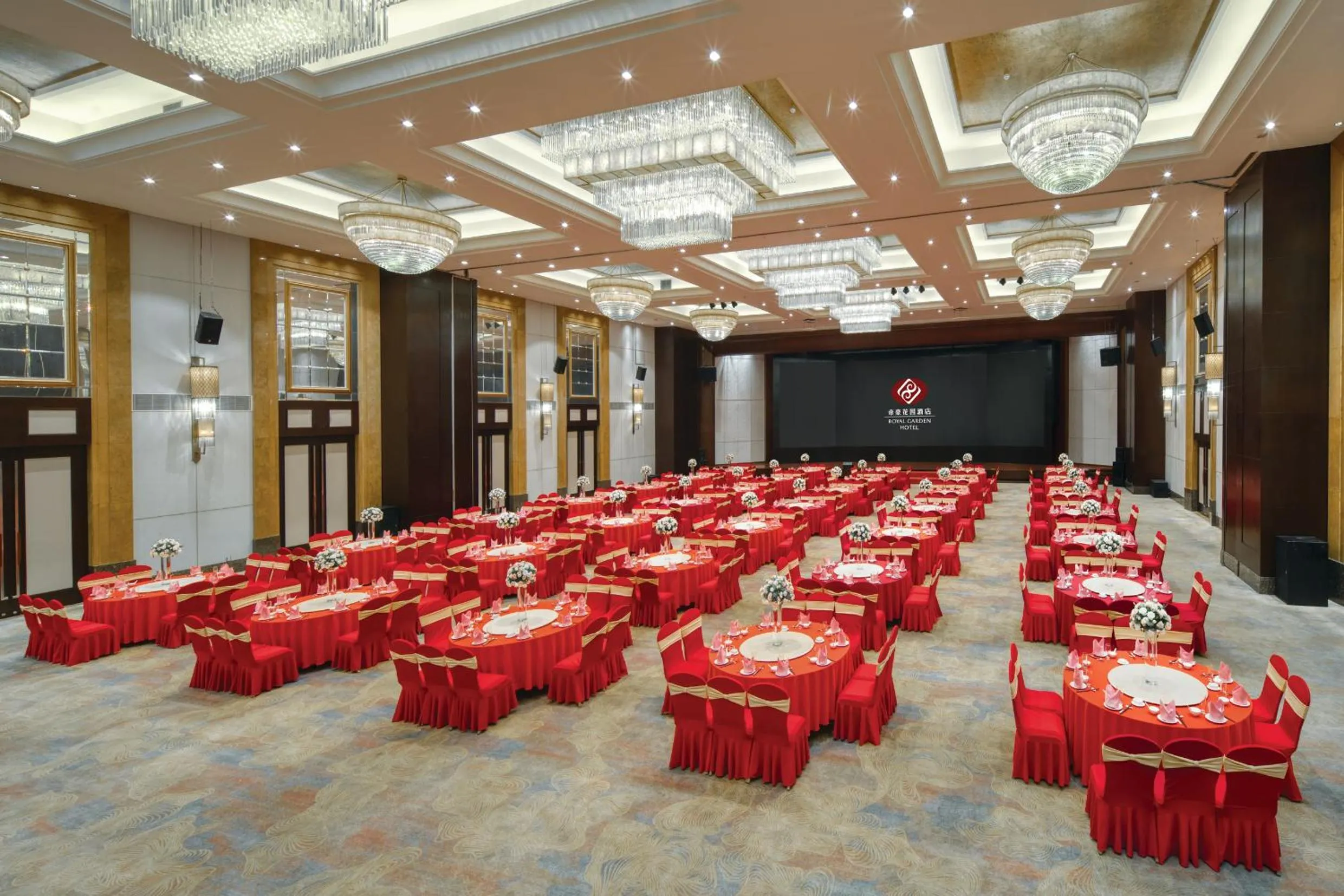 Meeting/conference room in Dongguan Royal Garden Hotel