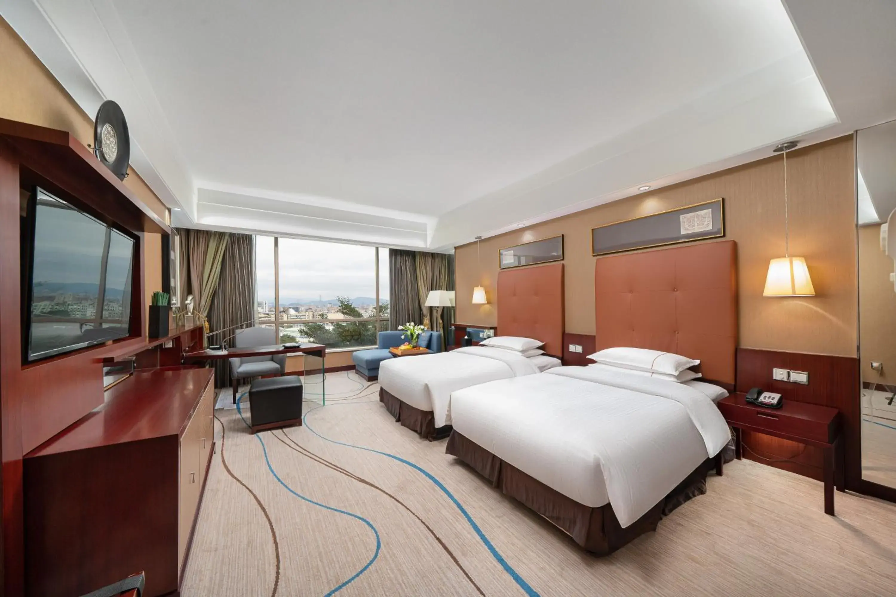 Twin Room with Garden View in Dongguan Royal Garden Hotel Twin Room with Garden View in Dongguan Royal Garden Hotel