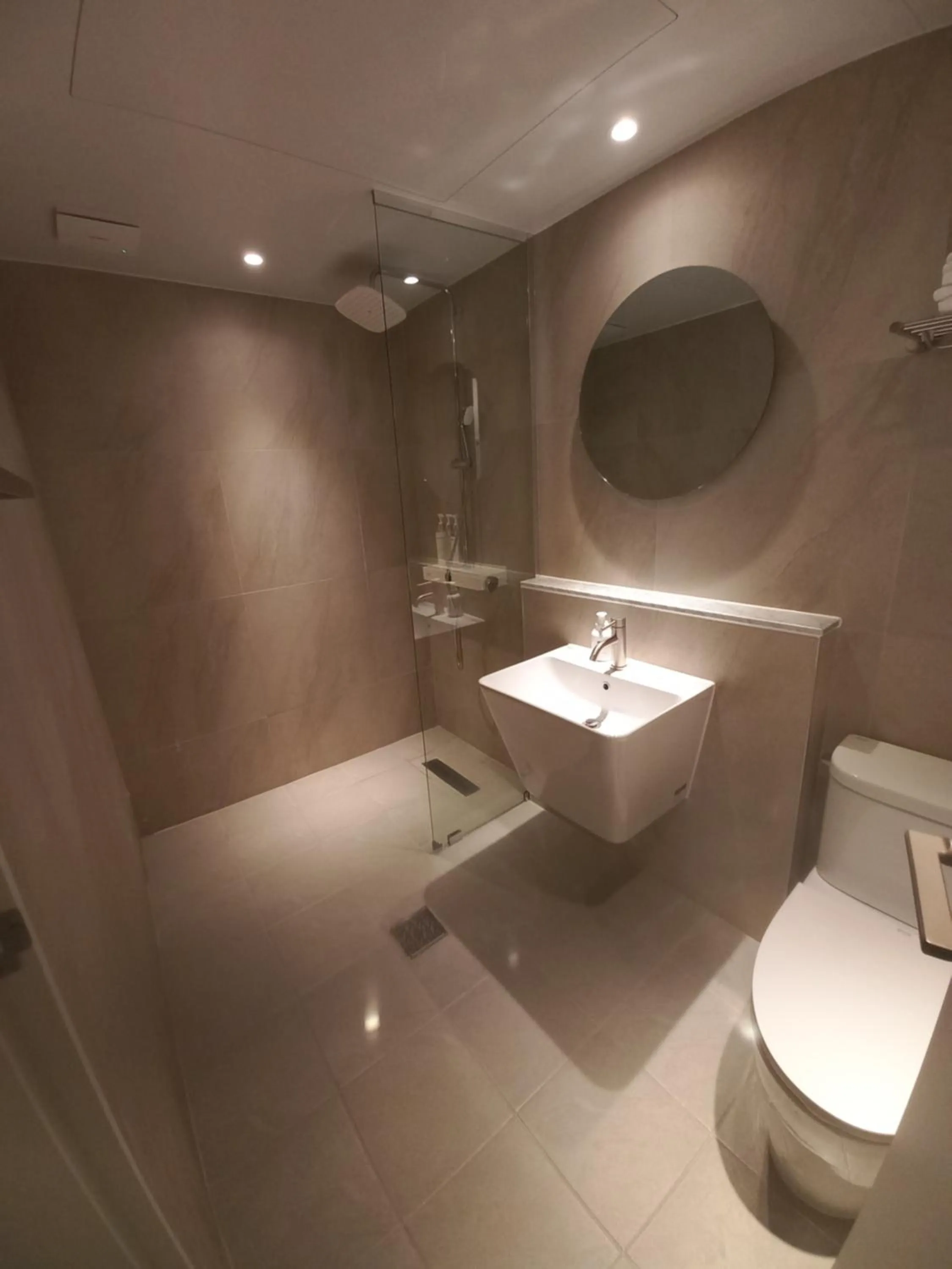 Shower in Adena Hotel