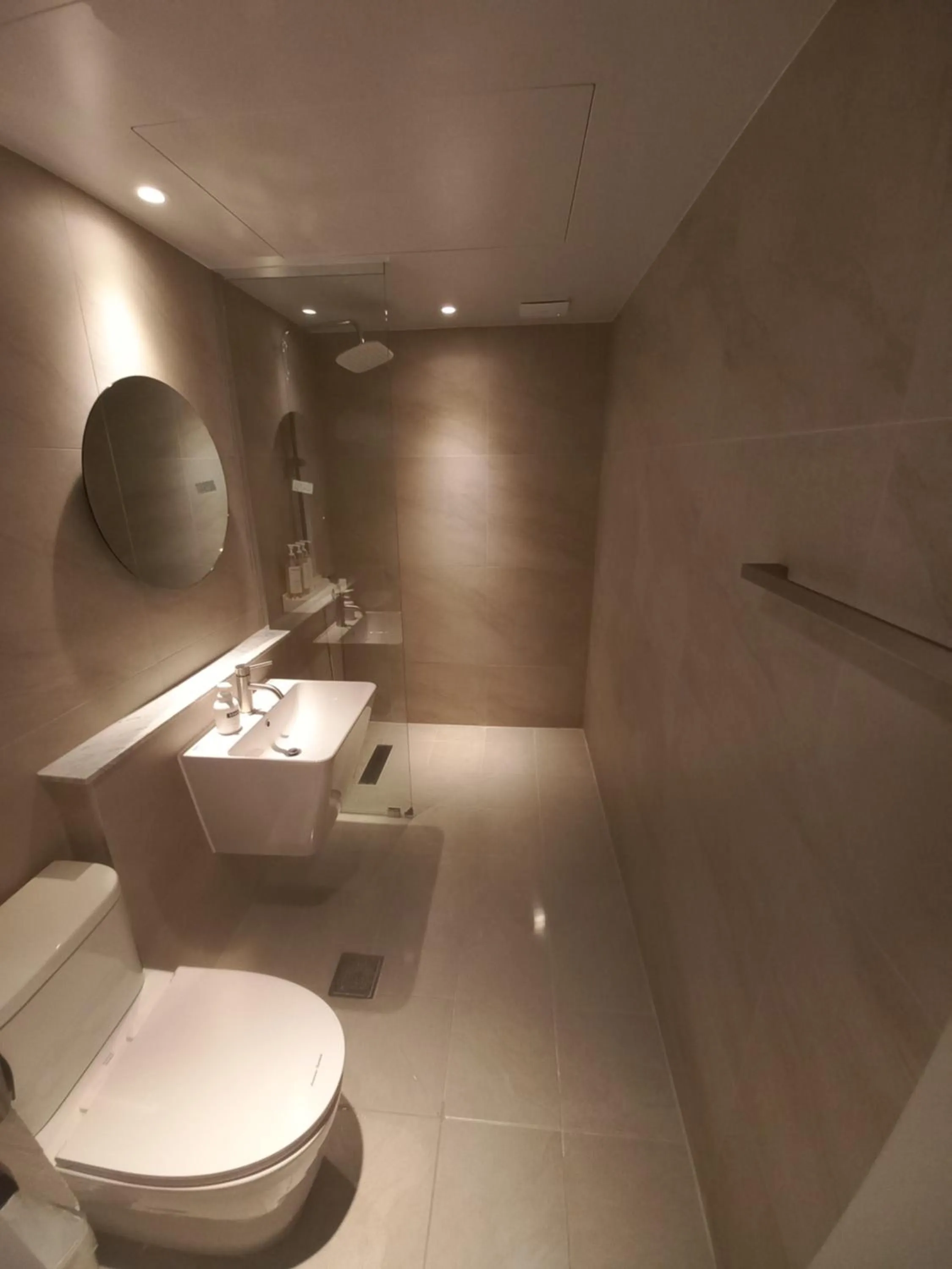 Shower in Adena Hotel