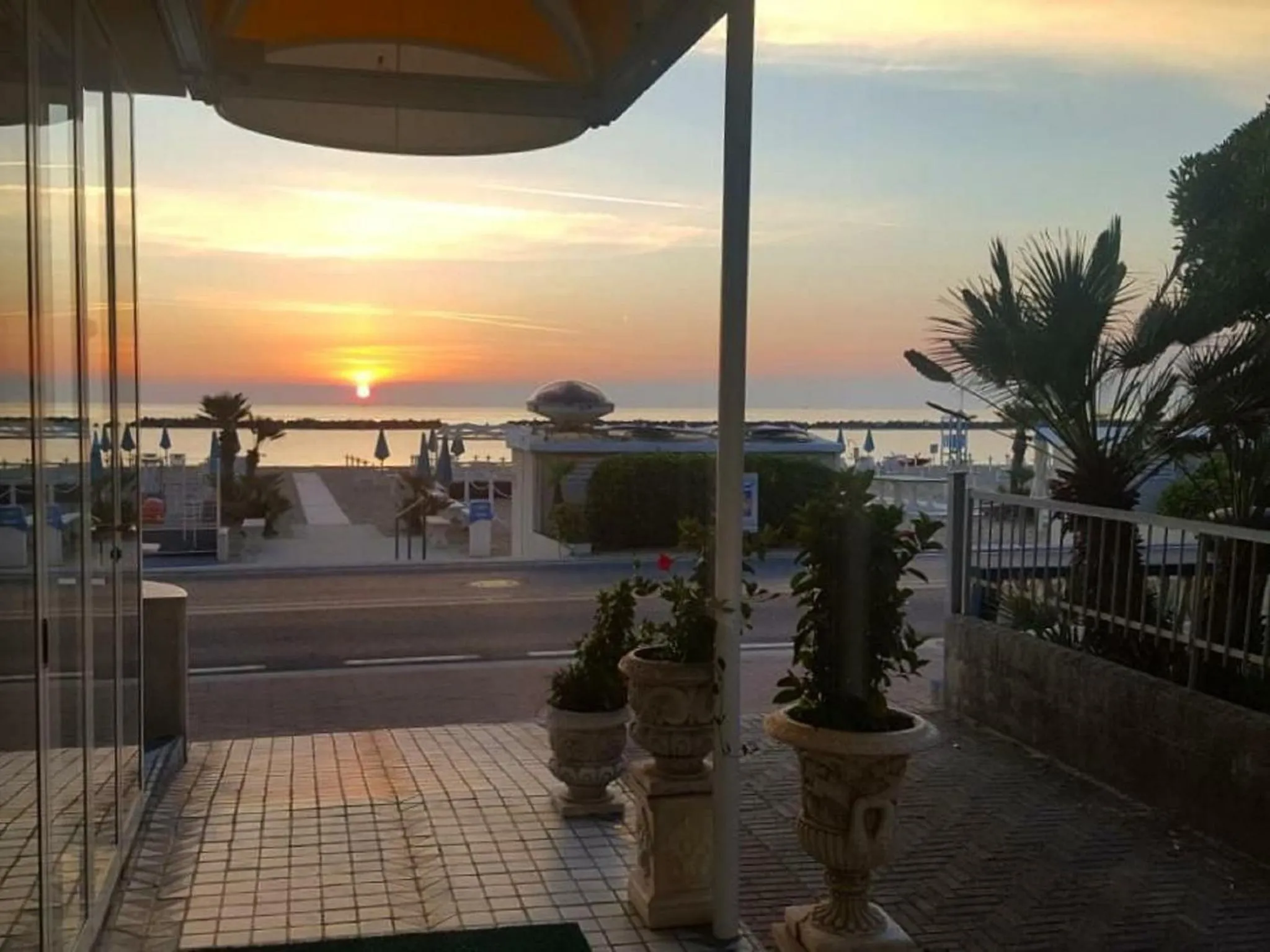 Summer in Hotel Gardenia