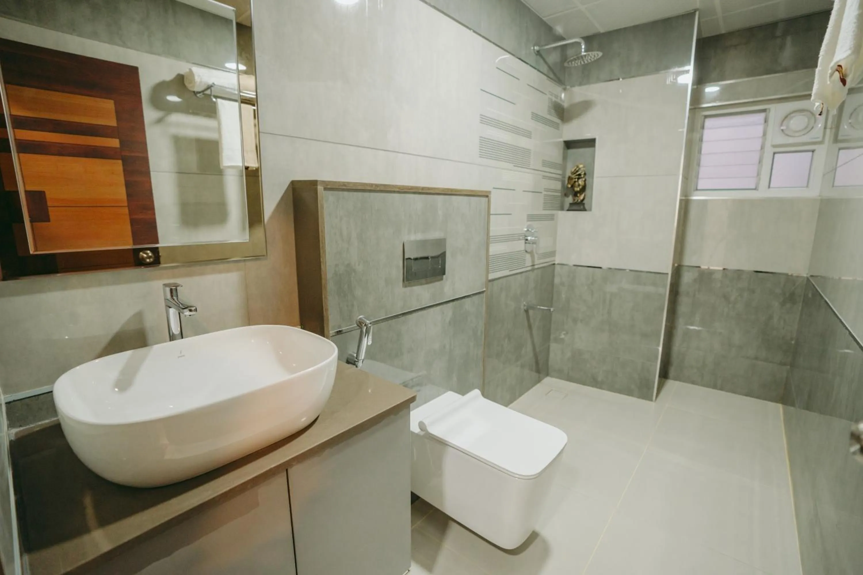 Shower in Saavees Residency