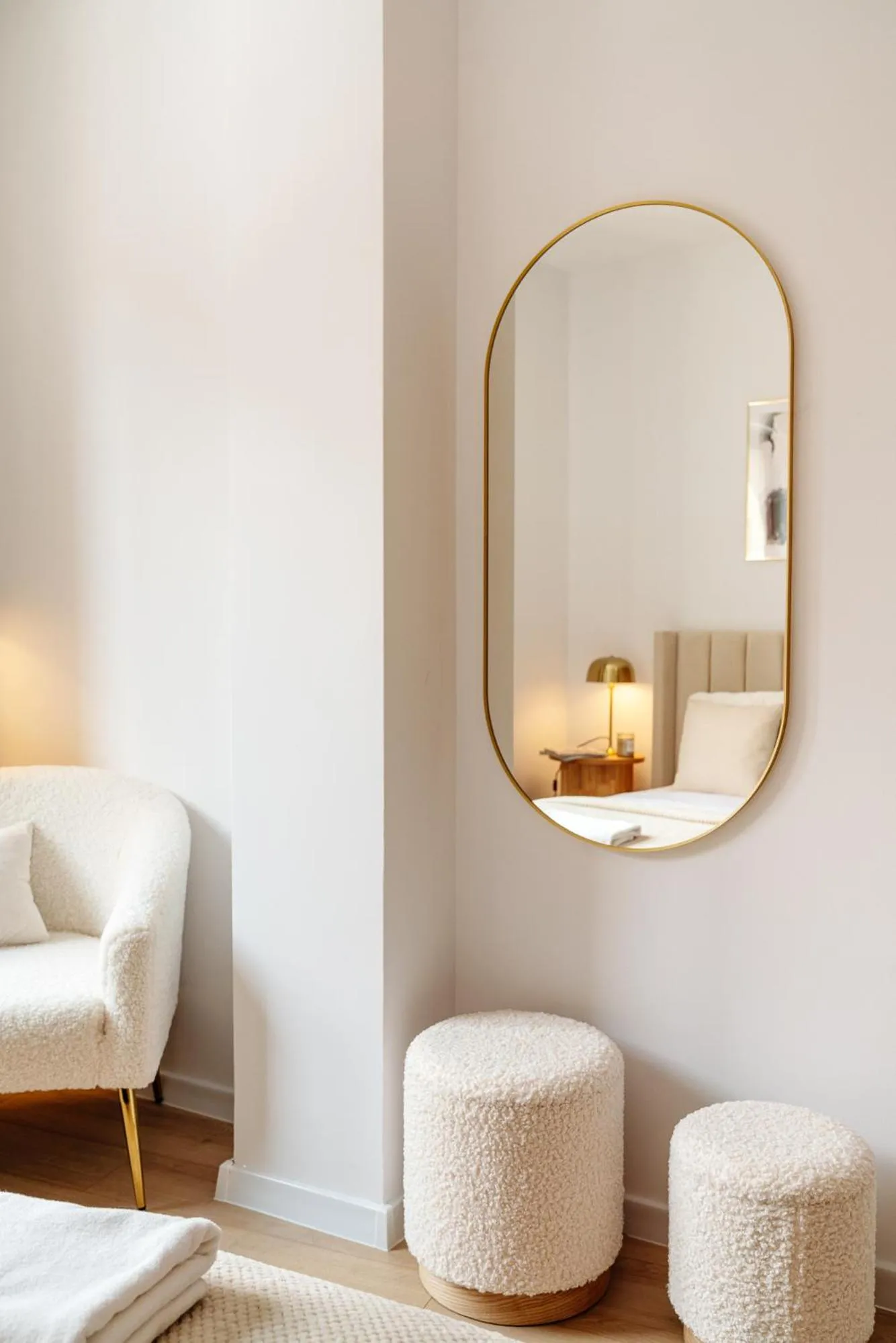 Bedroom in Piedmont Apartment II - LoftAffair