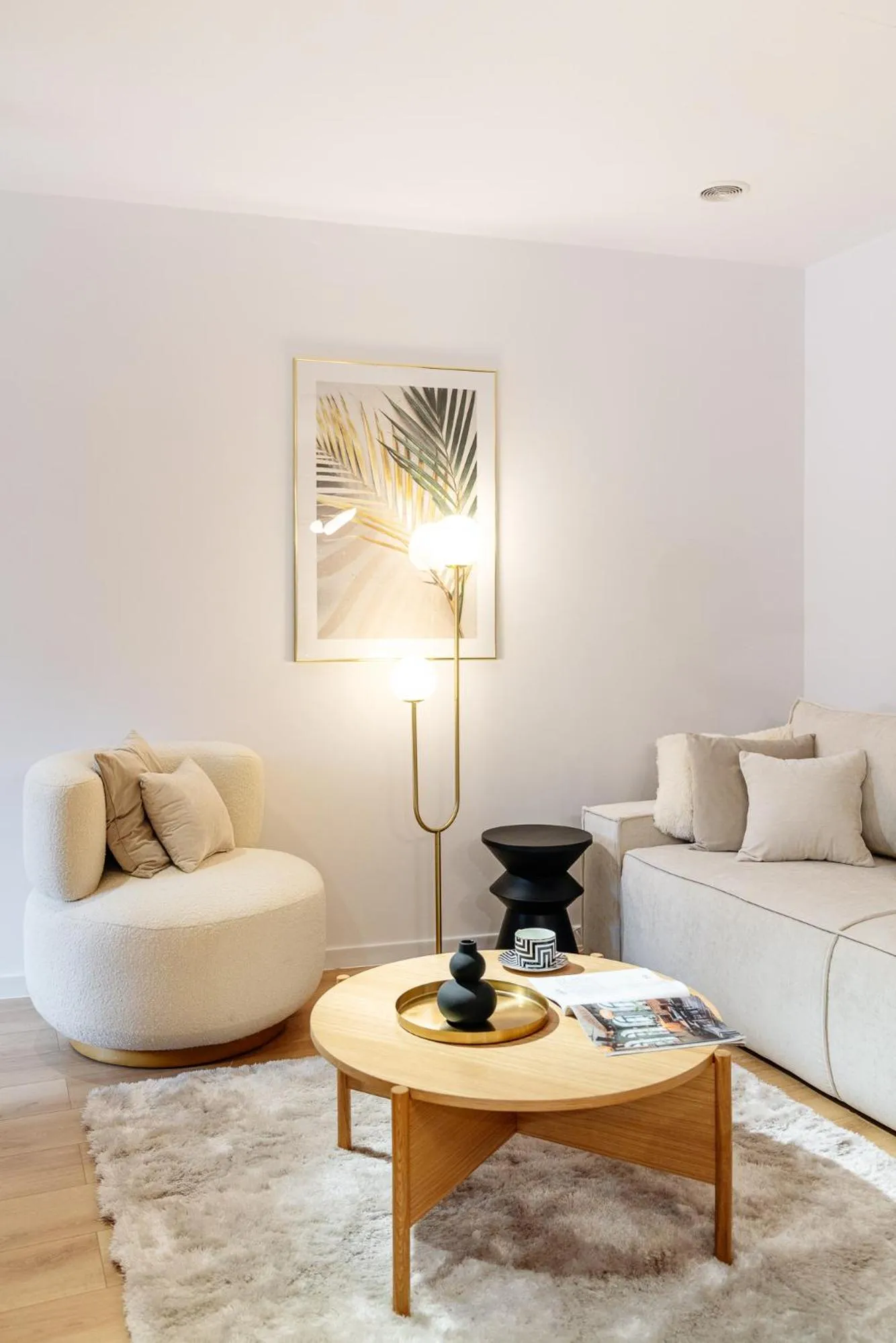 Living room in Piedmont Apartment II - LoftAffair