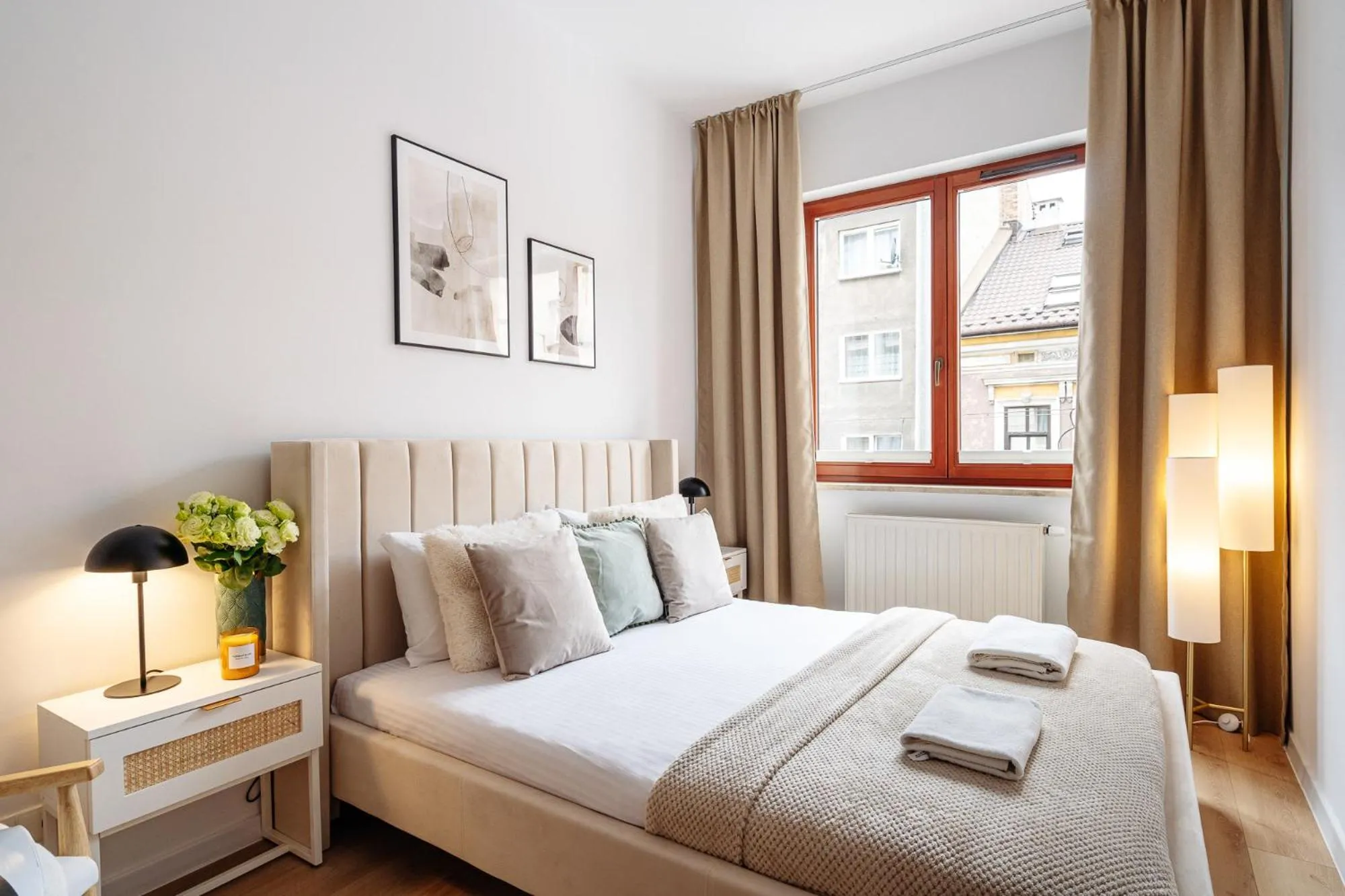 Bed in Piedmont Apartment II - LoftAffair