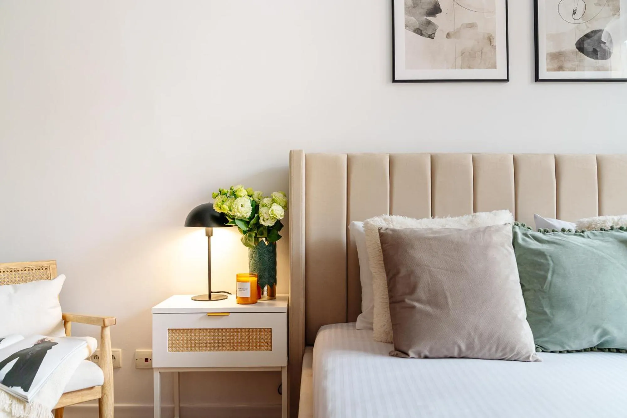 Bed in Piedmont Apartment II - LoftAffair