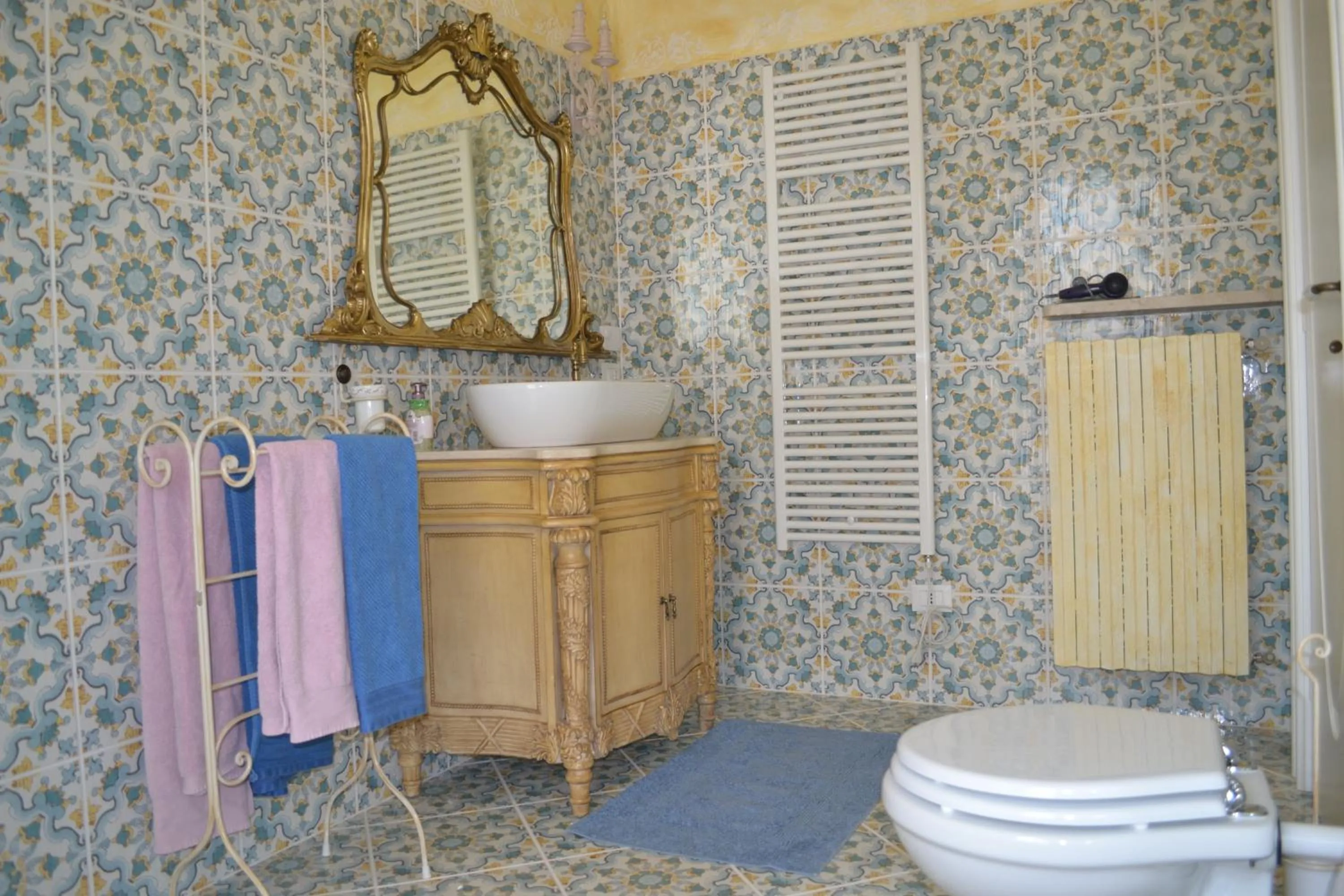 Bathroom in La maison delle favole