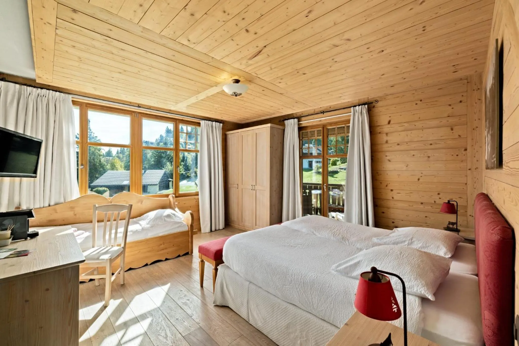 Bed in Between Boutique Hotel