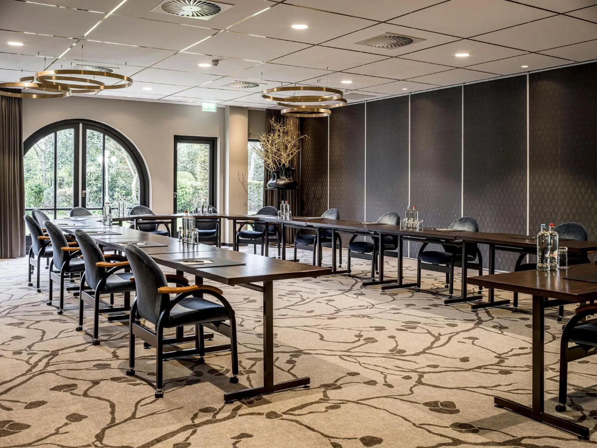 Meeting/conference room in Alexander Hotel