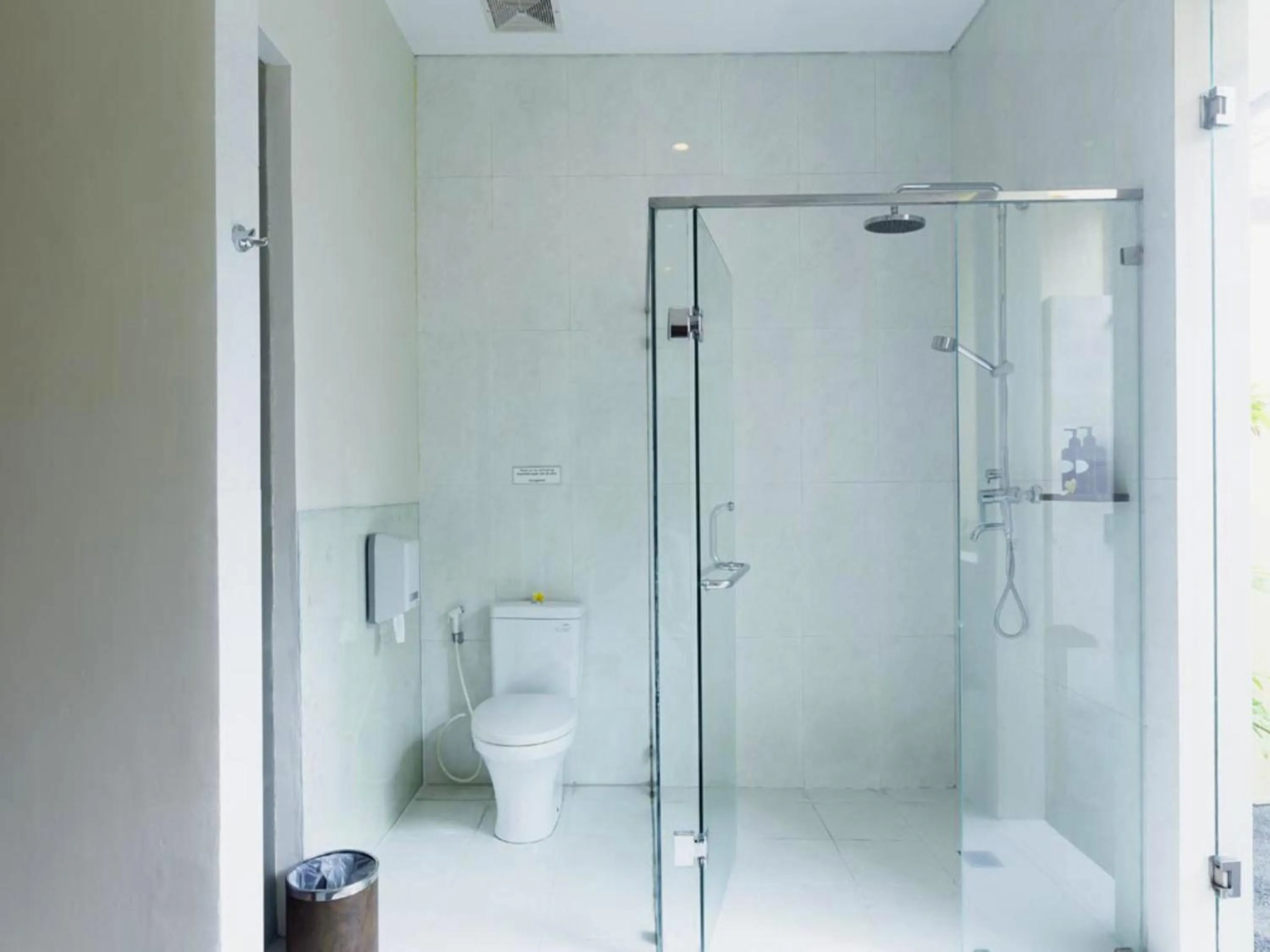 Shower in Awatara Boutique Resort Ubud