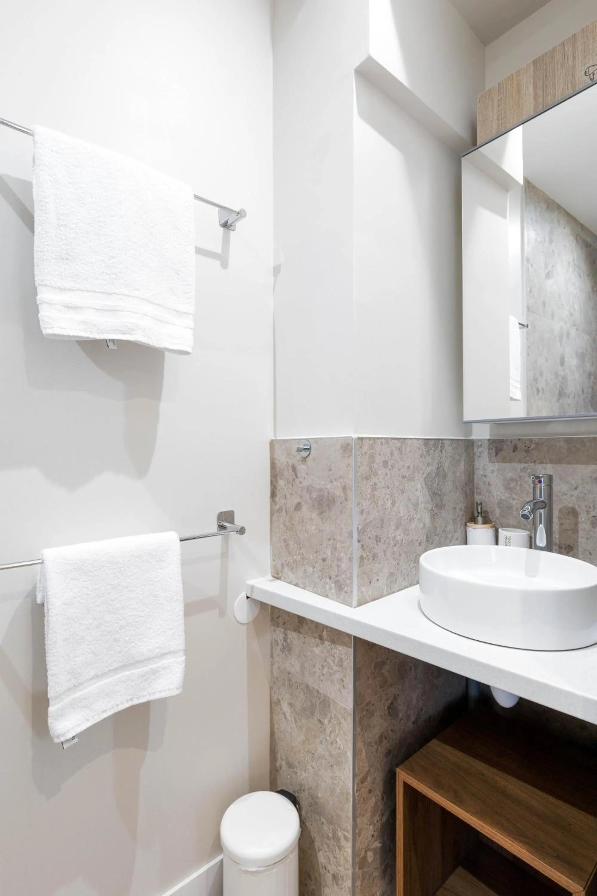 Shower in Appart Hôtel Coraline - Genas Lyon Eurexpo