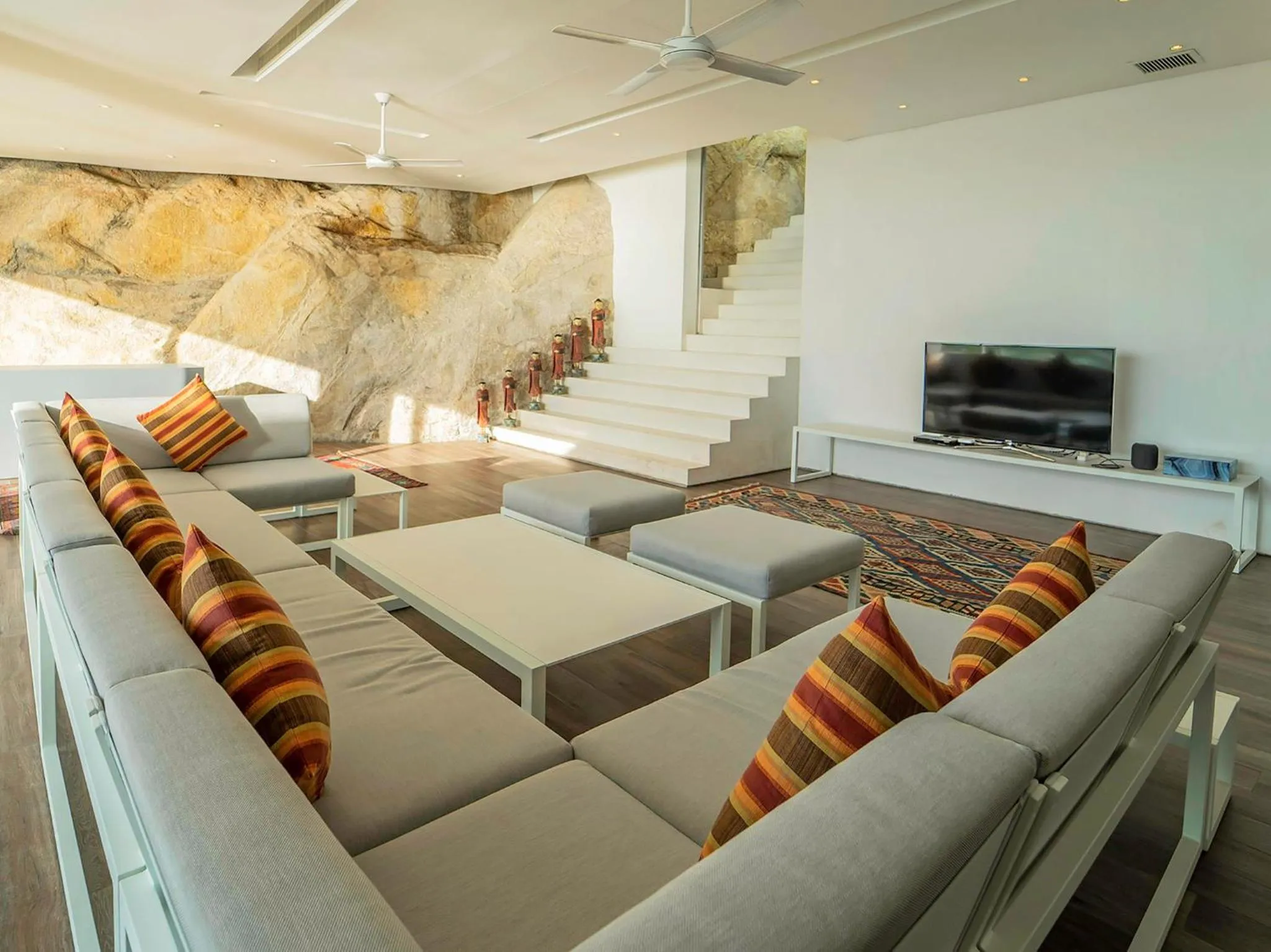 Family in Villa Amanzi Kamala by Elite Havens