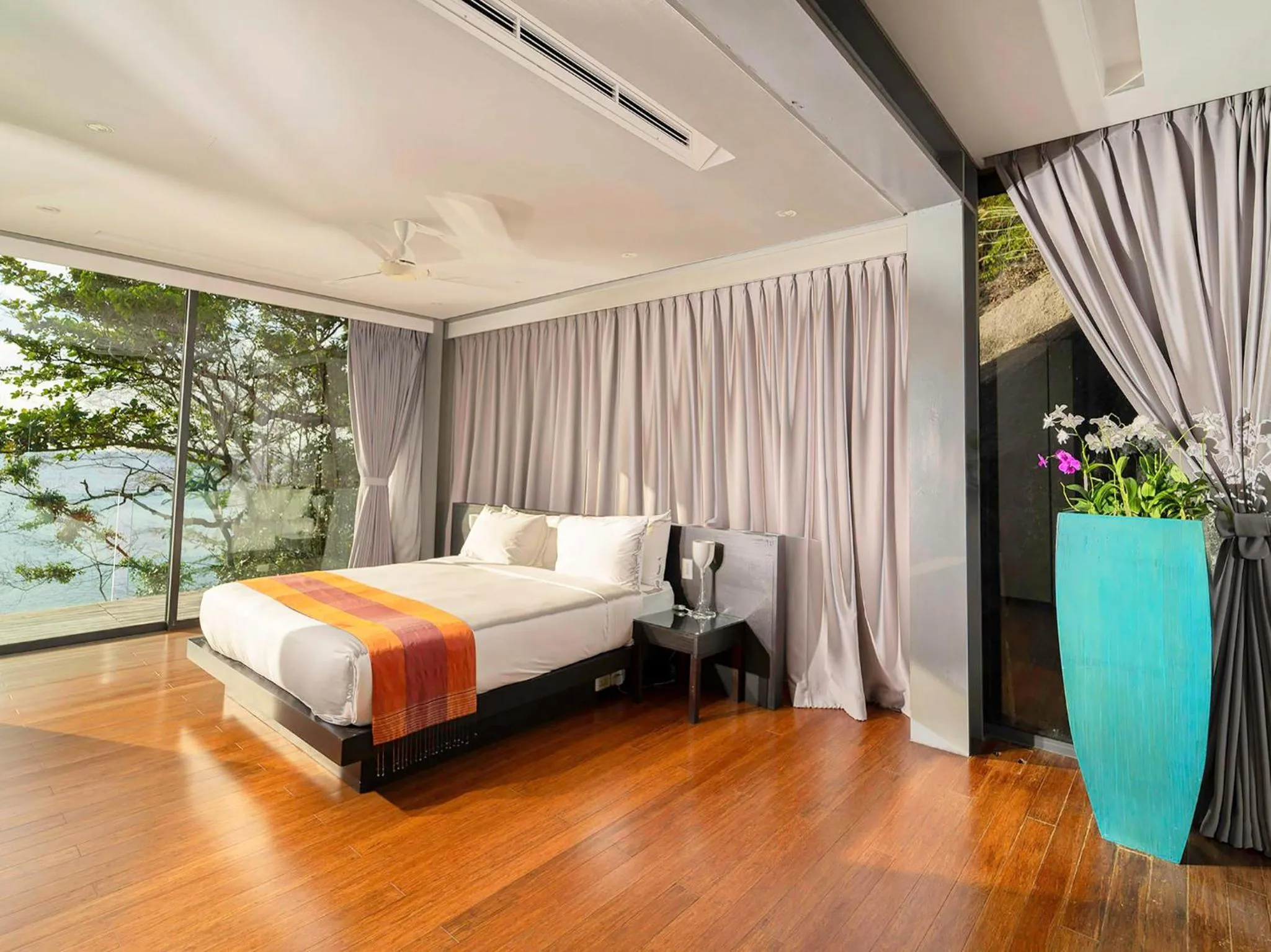 Bed in Villa Amanzi Kamala by Elite Havens