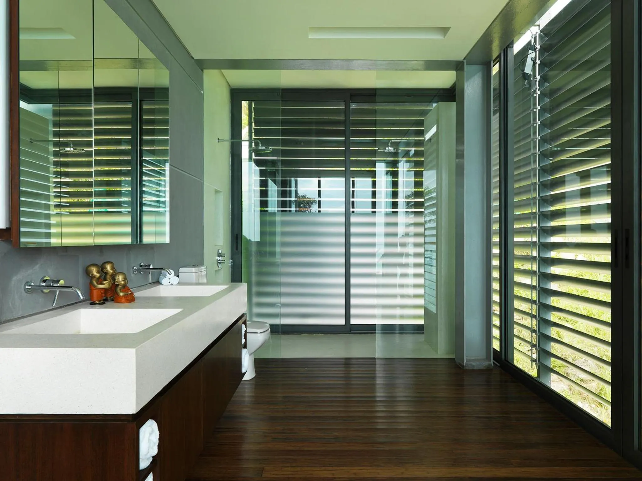 Bathroom in Villa Amanzi Kamala by Elite Havens