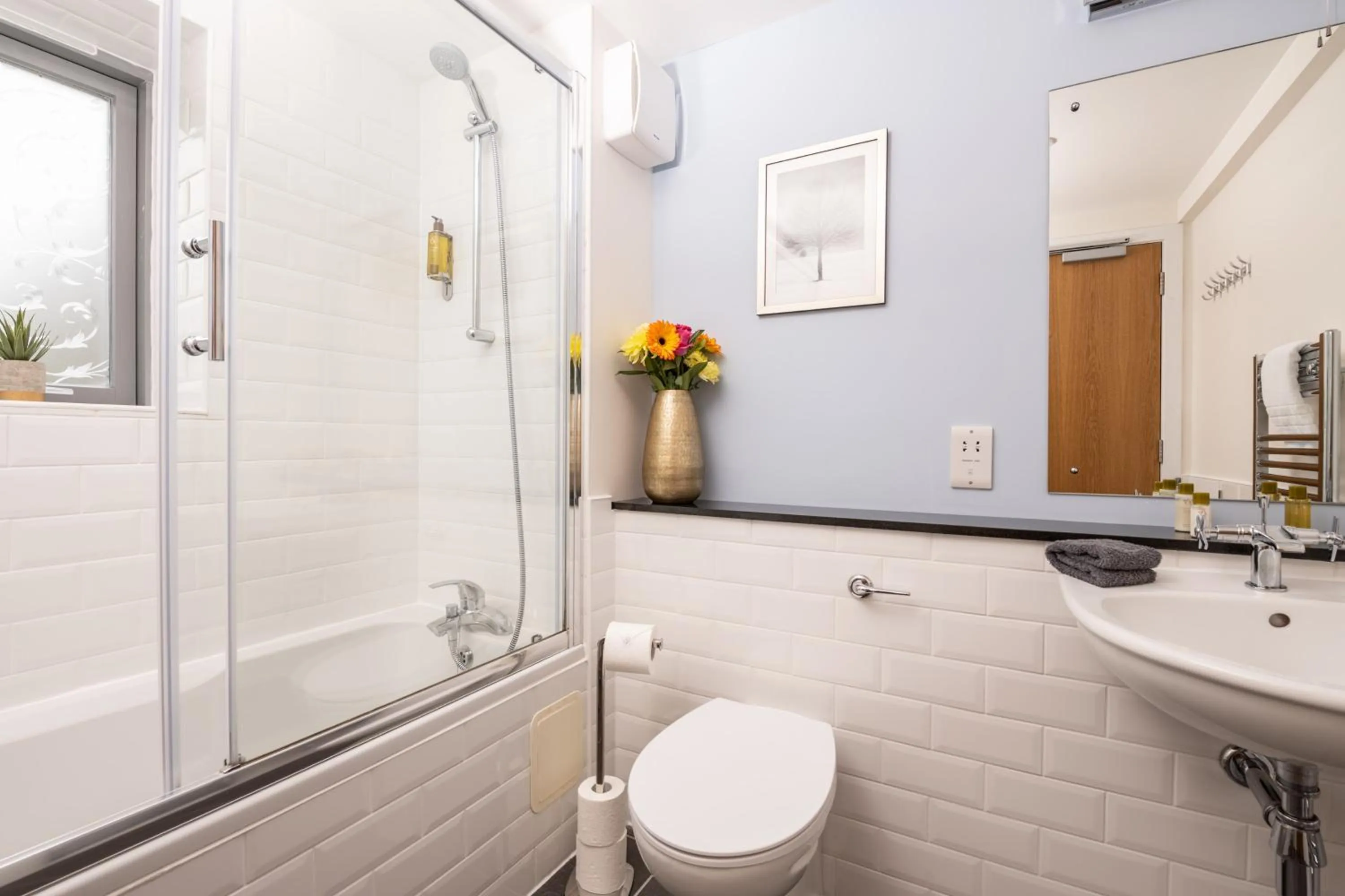 Shower in The Highland Club