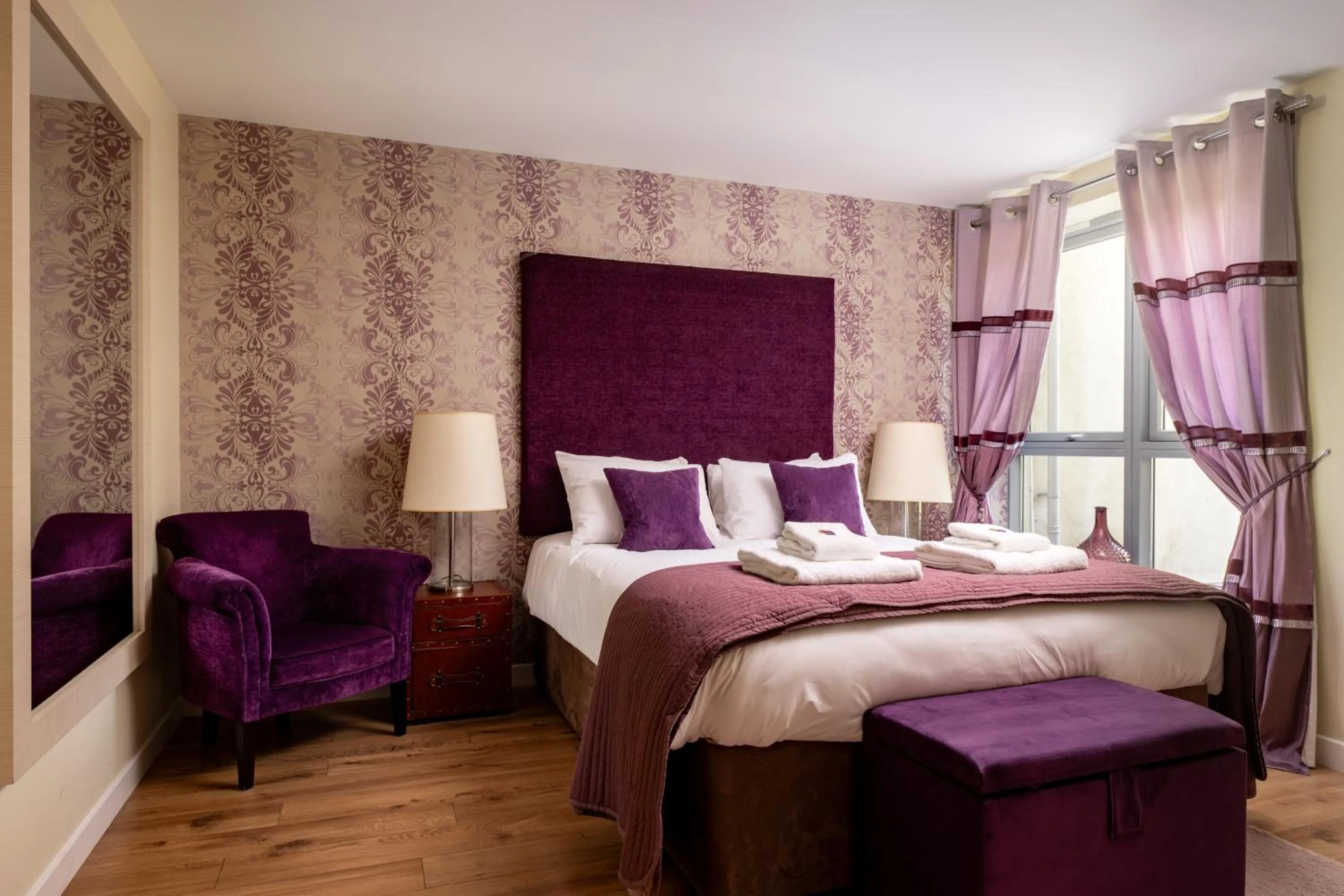 Bedroom, Bed in The Highland Club