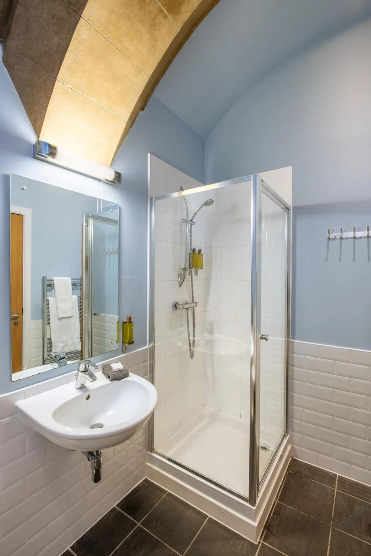 Shower in The Highland Club