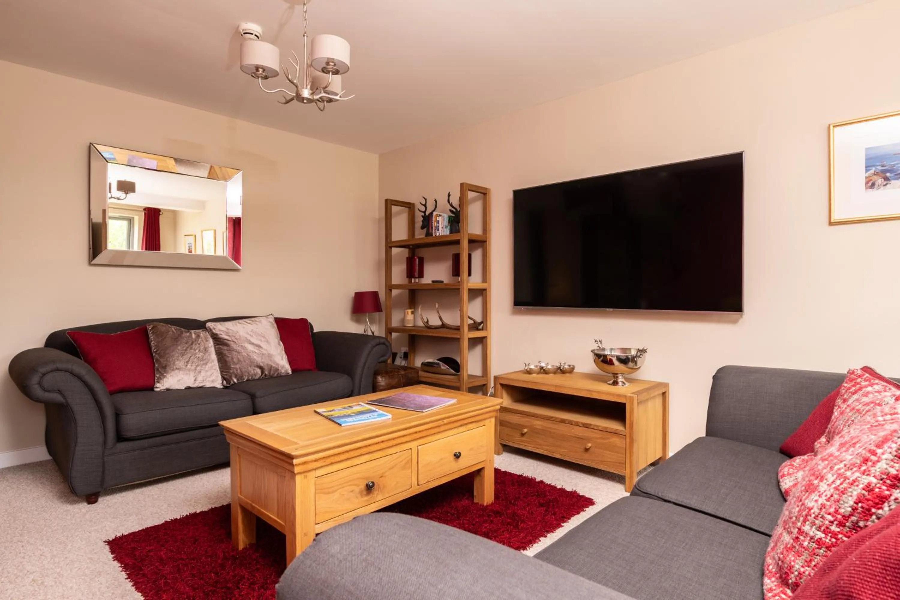 TV and multimedia in The Highland Club