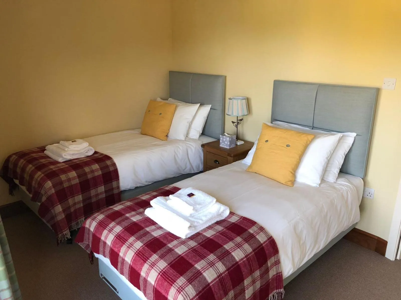 Bedroom, Bed in The Highland Club