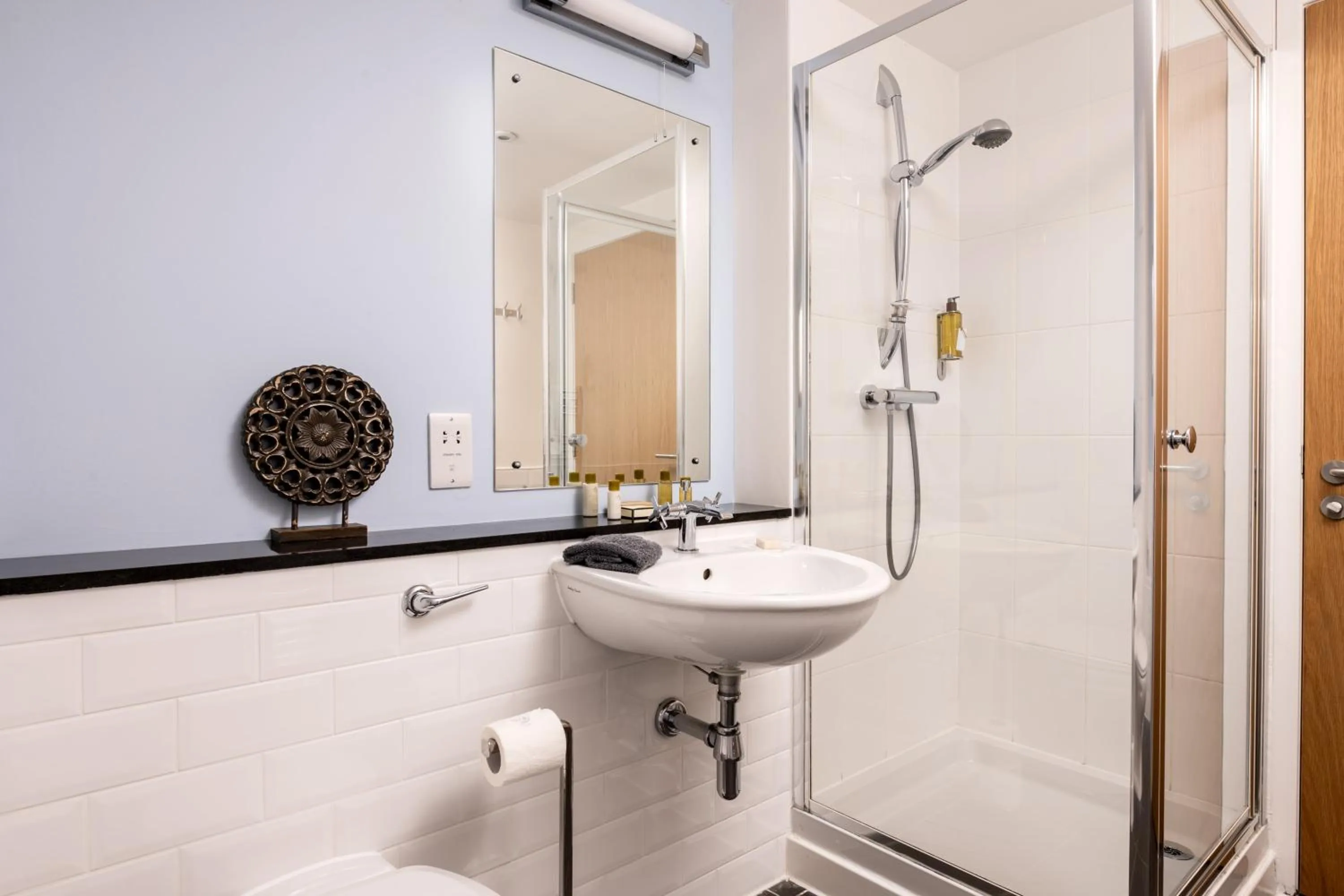 Shower in The Highland Club