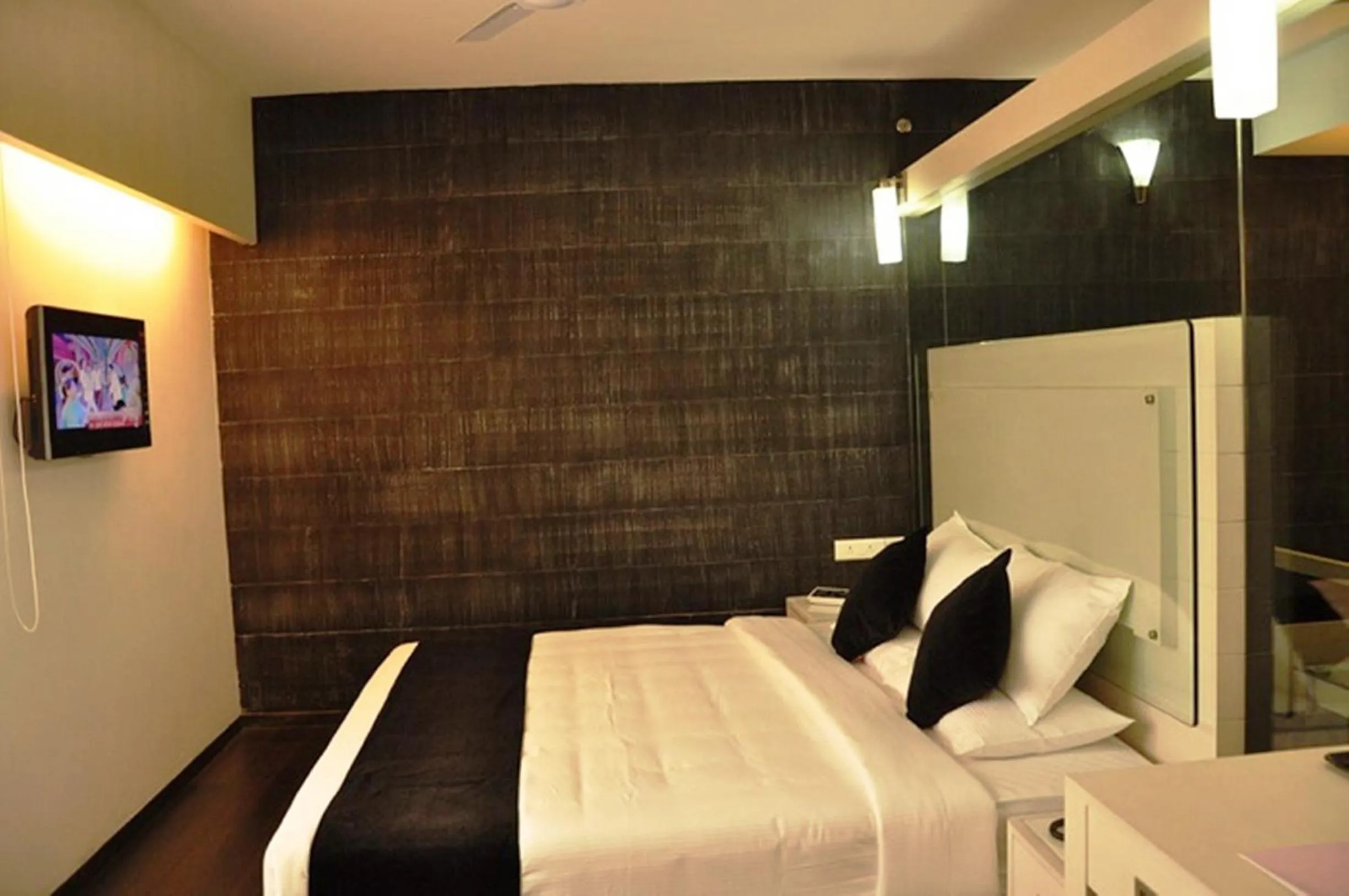 Photo of the whole room, Bed in Hotel Olive Eva