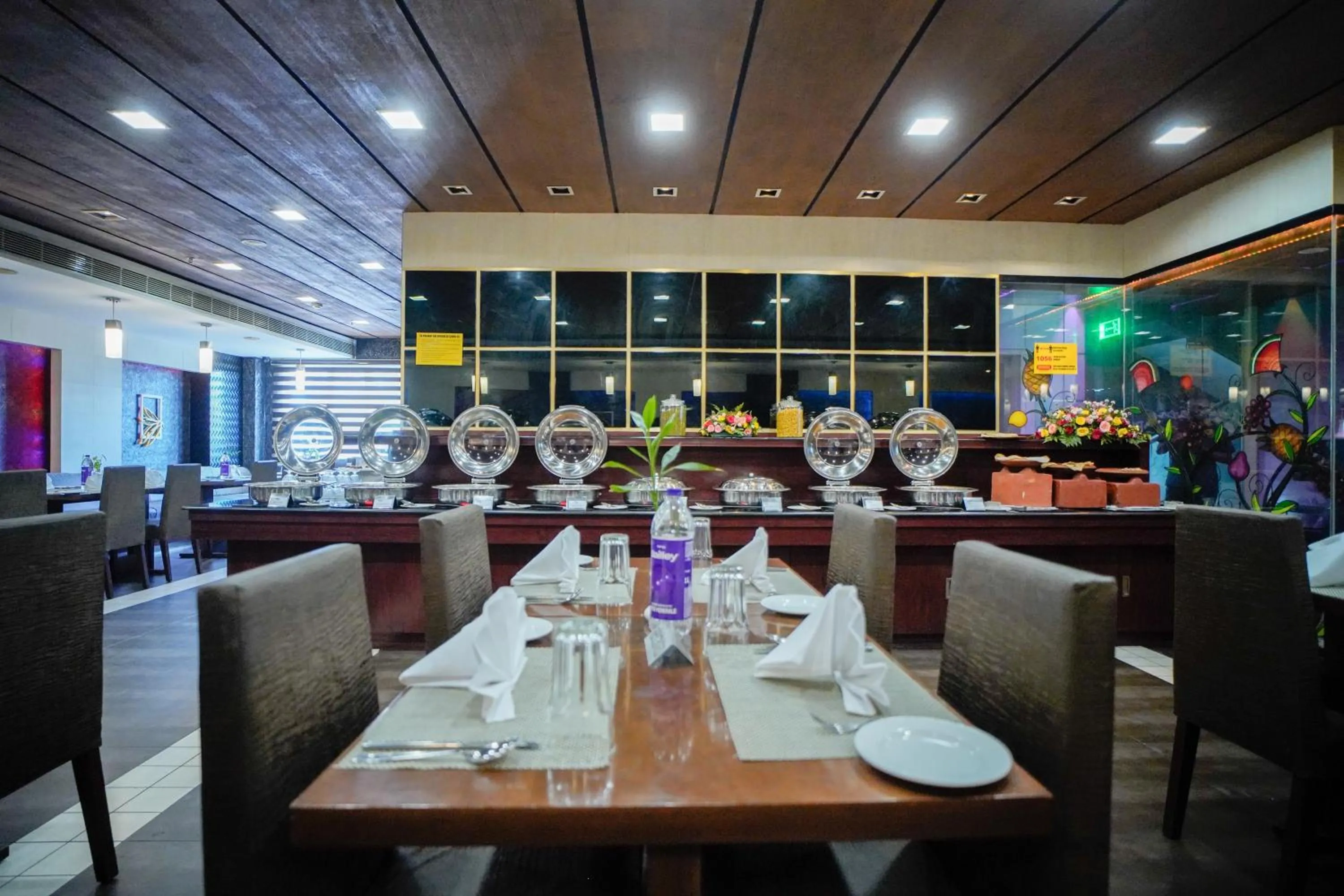 Restaurant/places to eat in Hotel Olive Eva