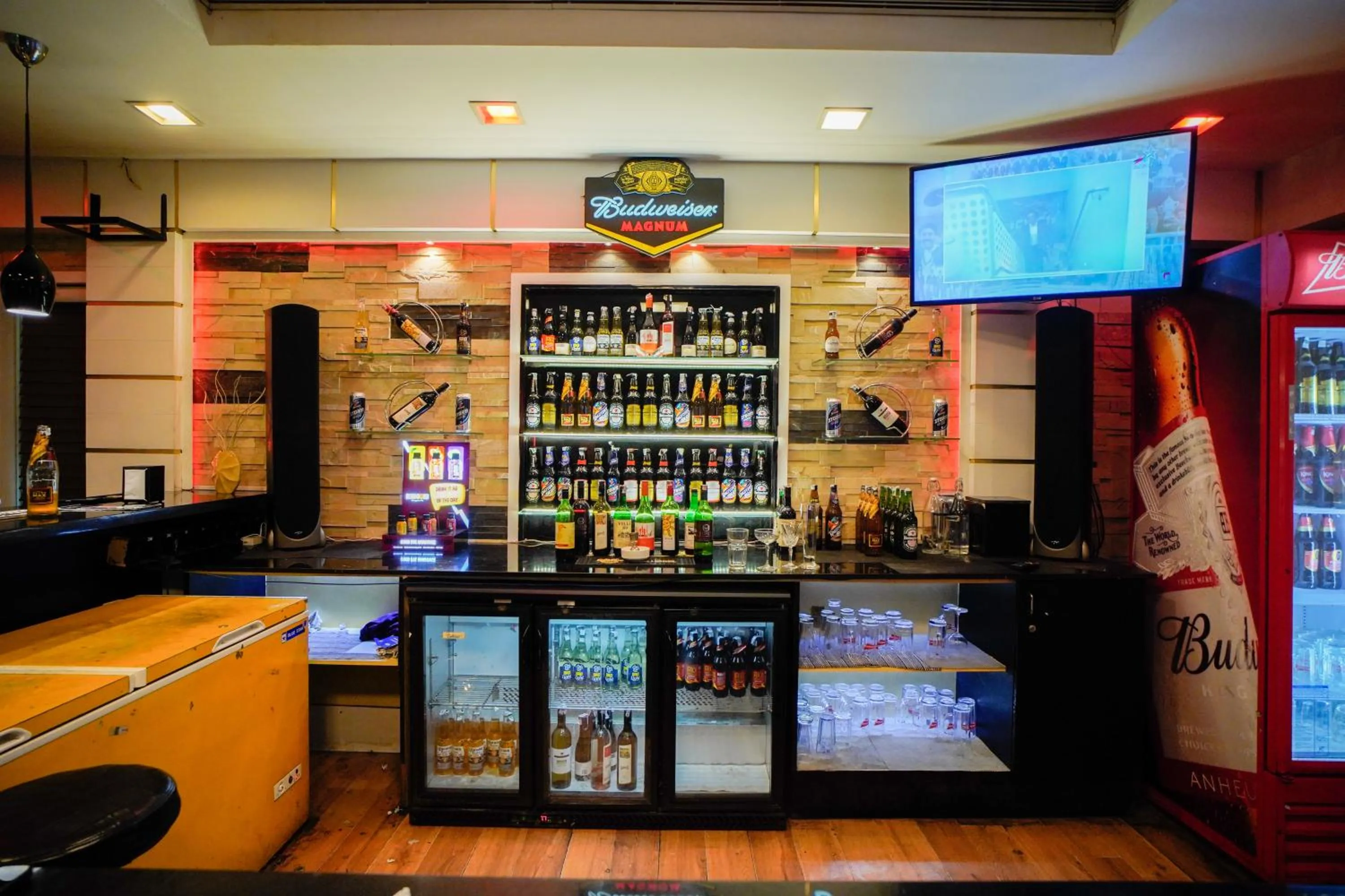 Food and drinks in Hotel Olive Eva