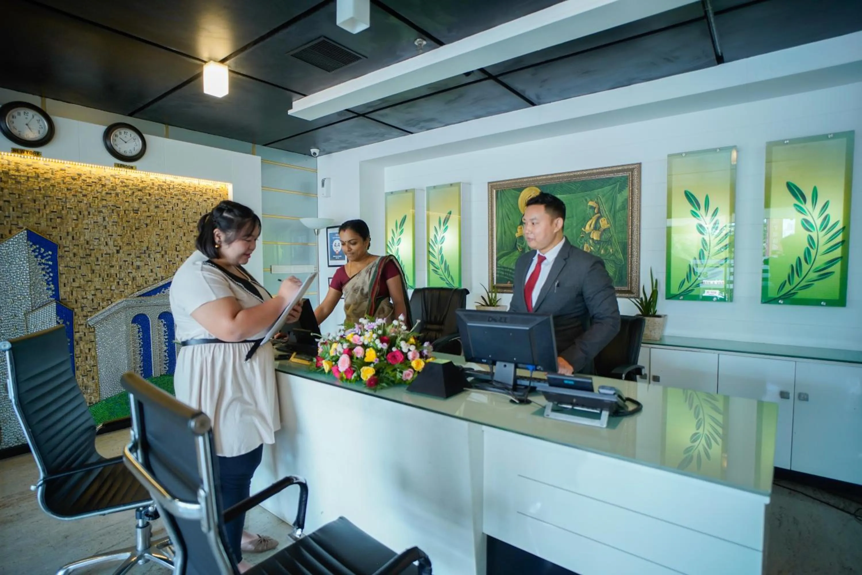 People in Hotel Olive Eva