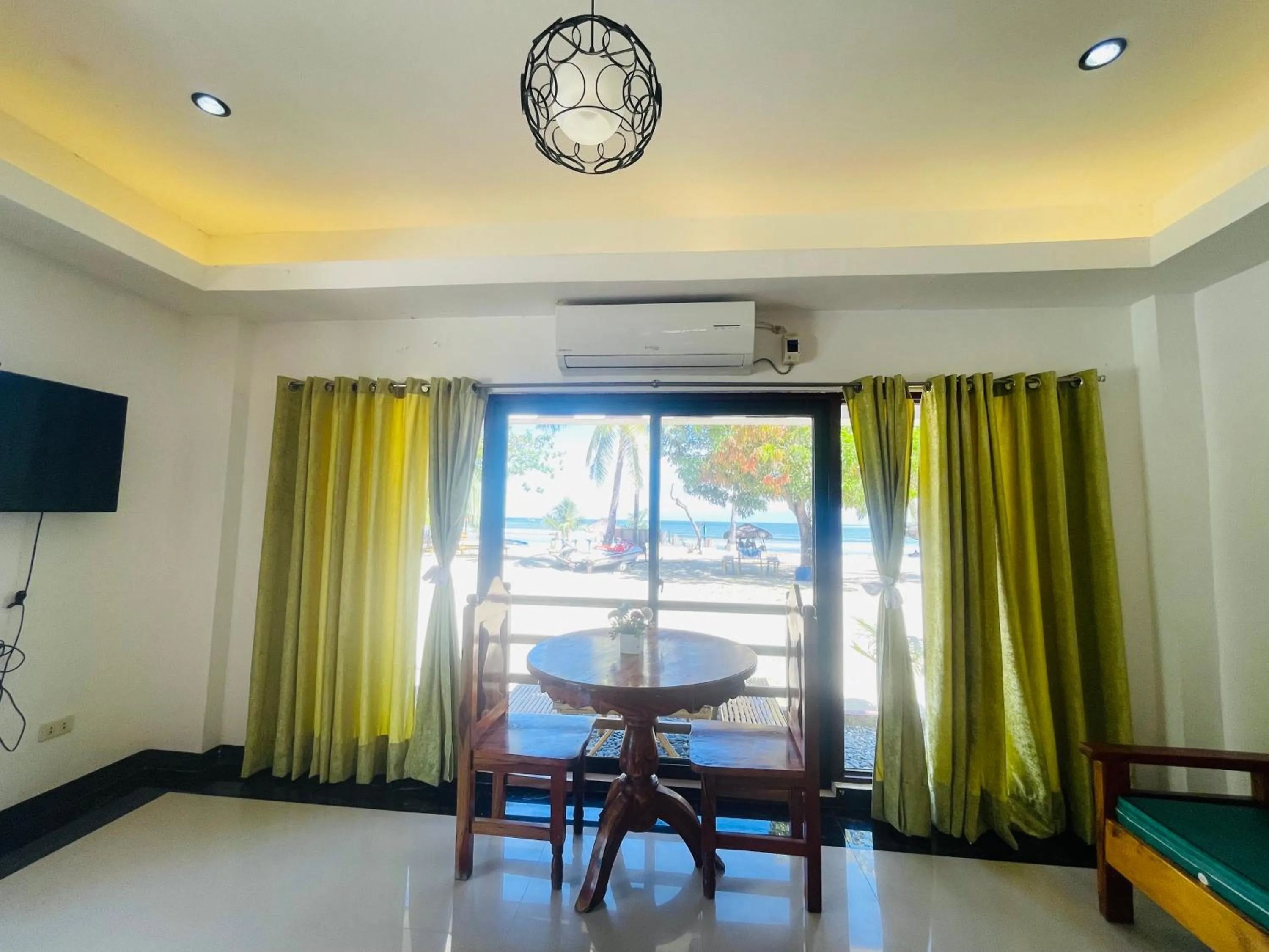 Bolo Hills Beach Club And Residence