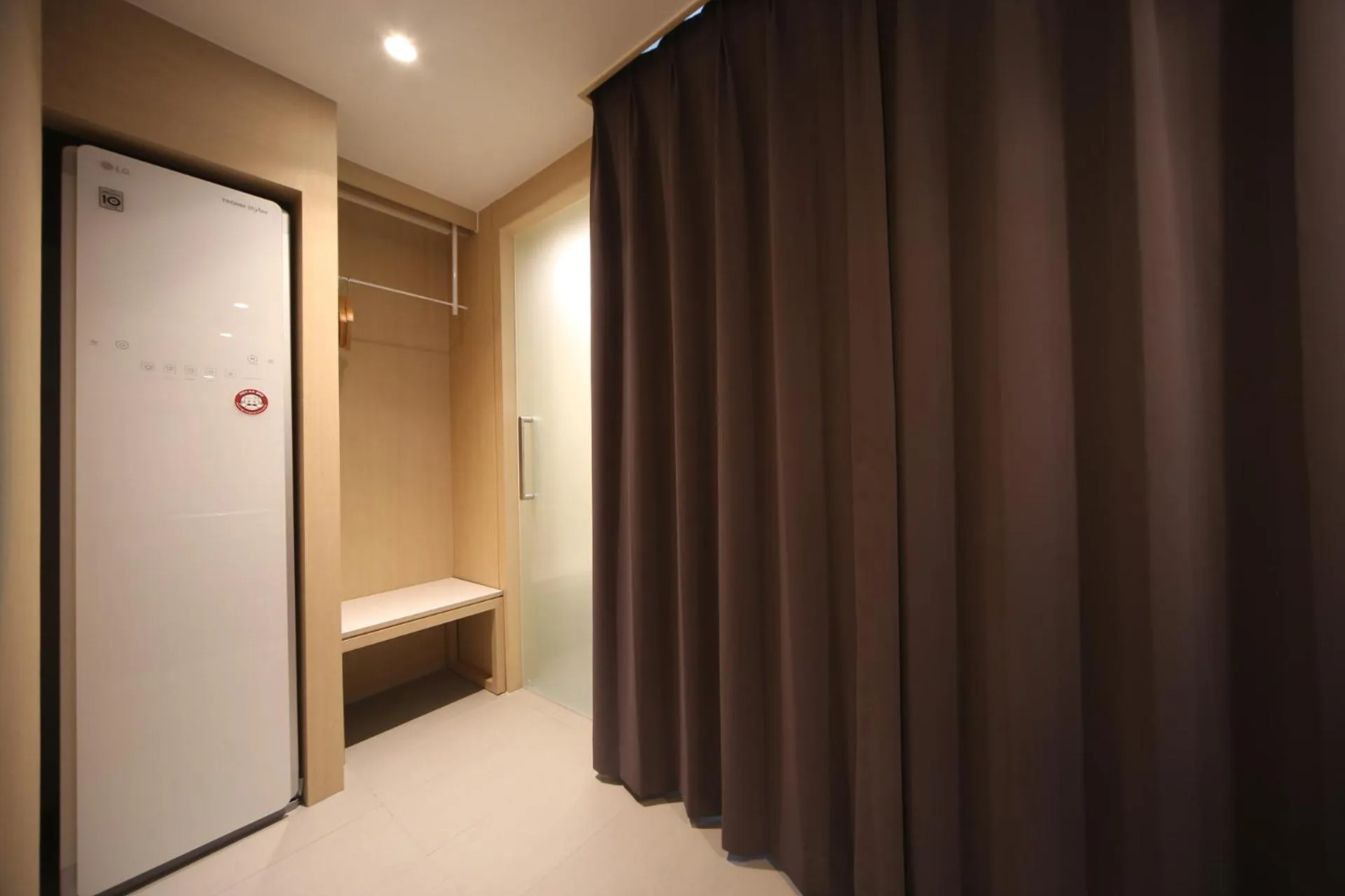 Photo of the whole room in Dongnae Hound Hotel Sajik Minam Station