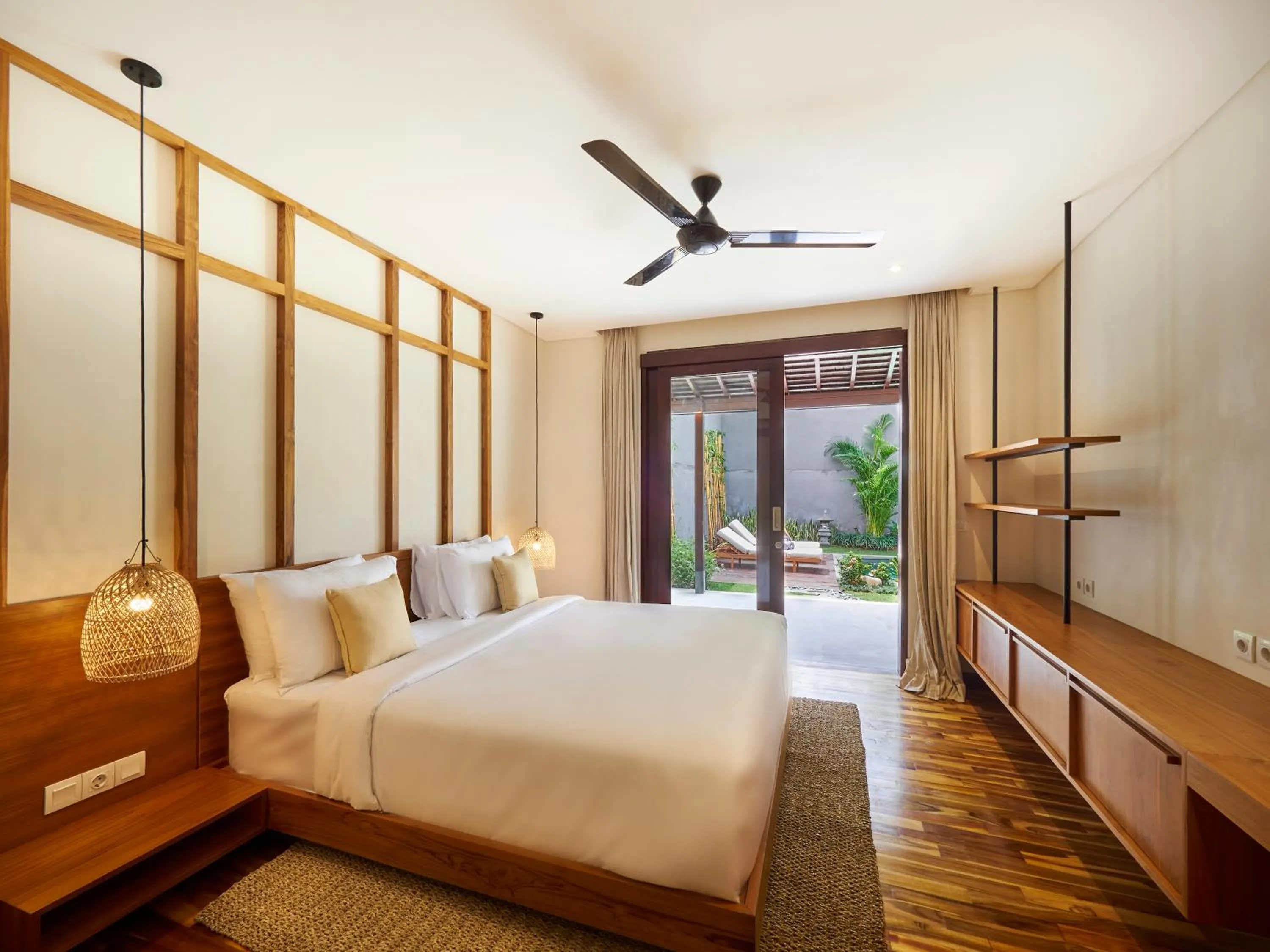 Bed in Bumbak Park Villas By Nakula