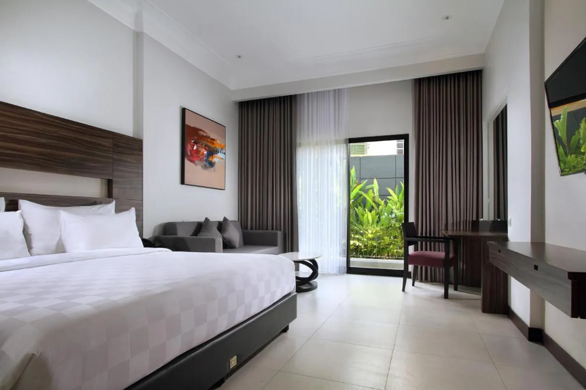 Bedroom, Bed in HELIOS HOTEL & CONVENTION