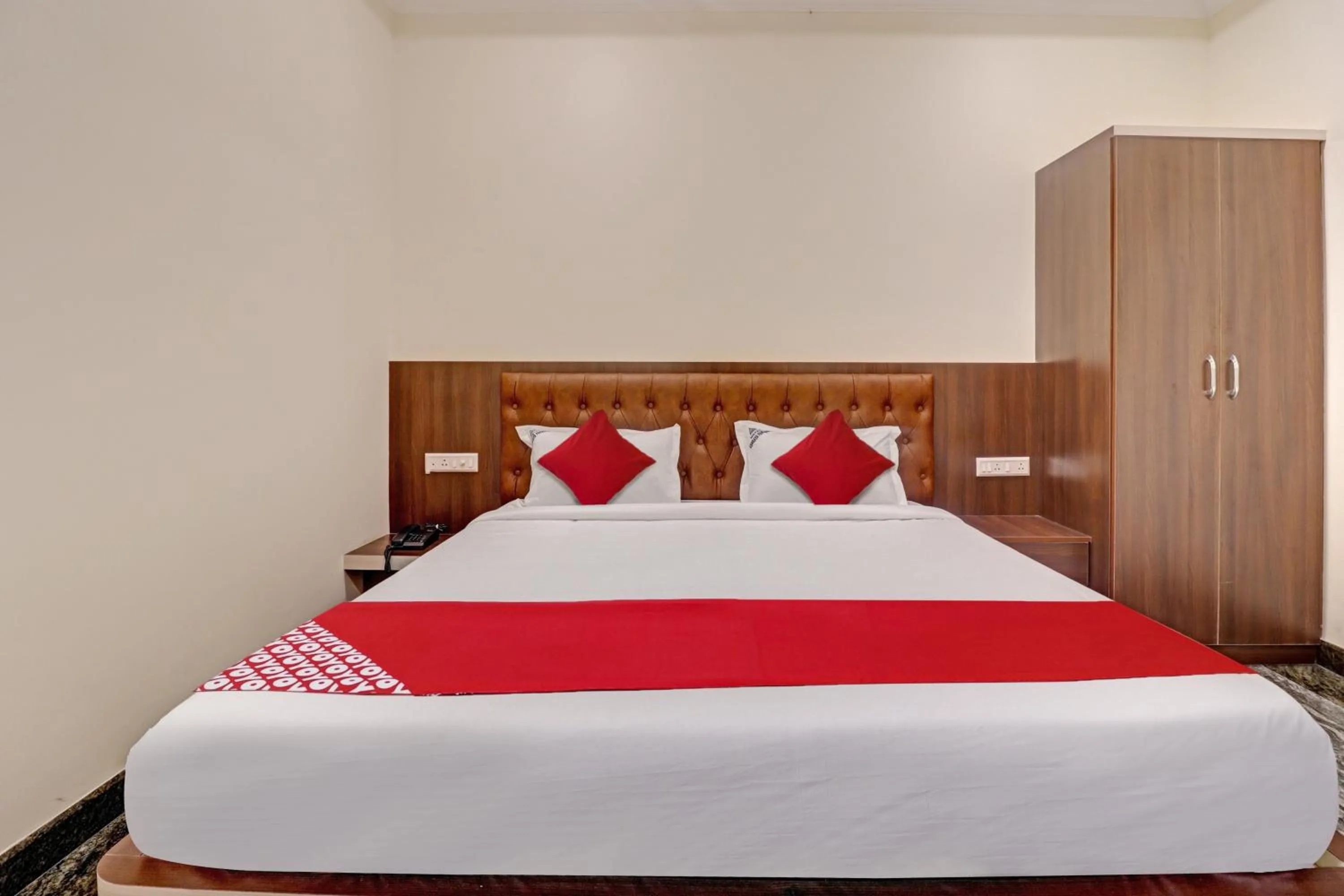 Bedroom in Collection O Ashraya Paradise