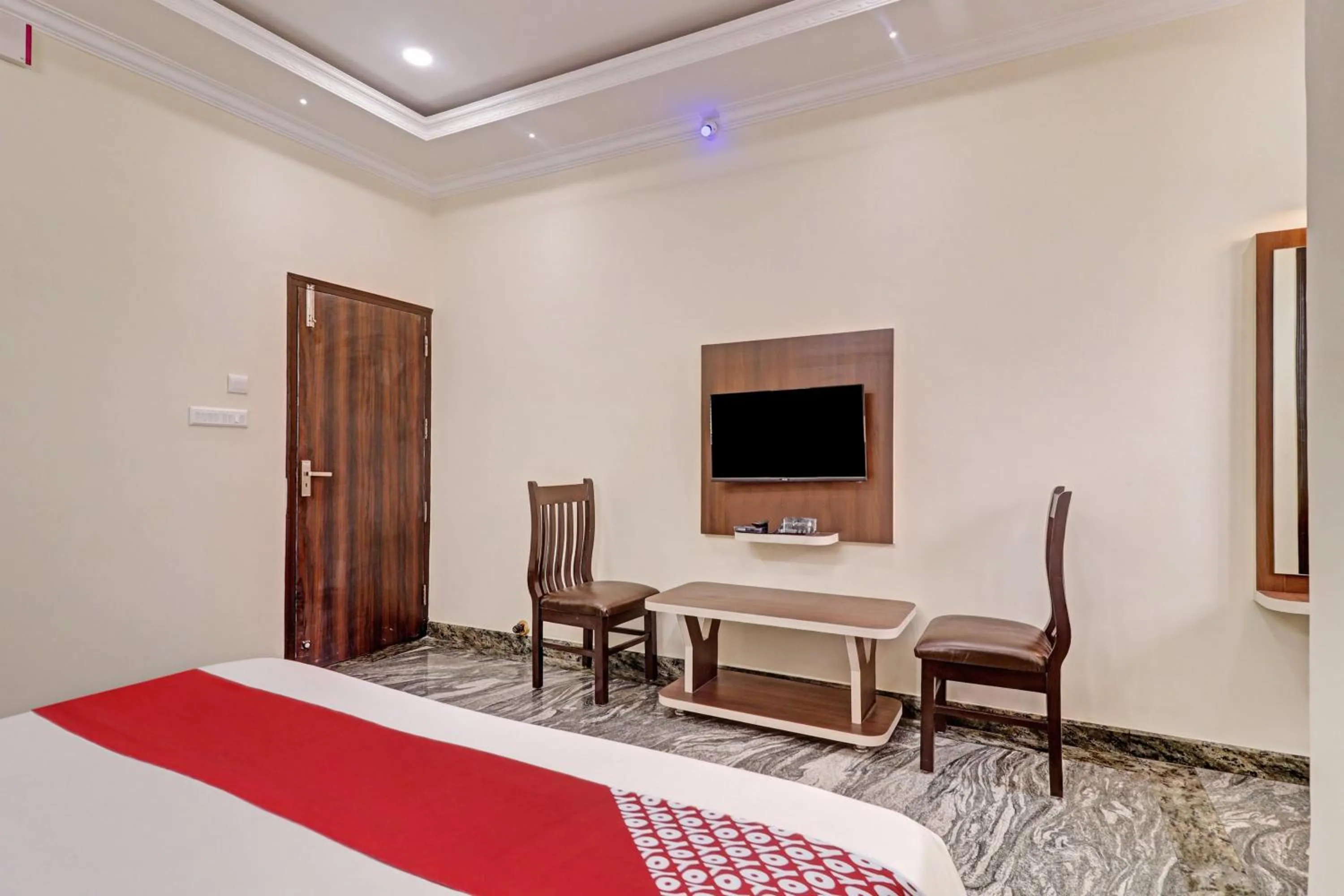 Bedroom in Collection O Ashraya Paradise