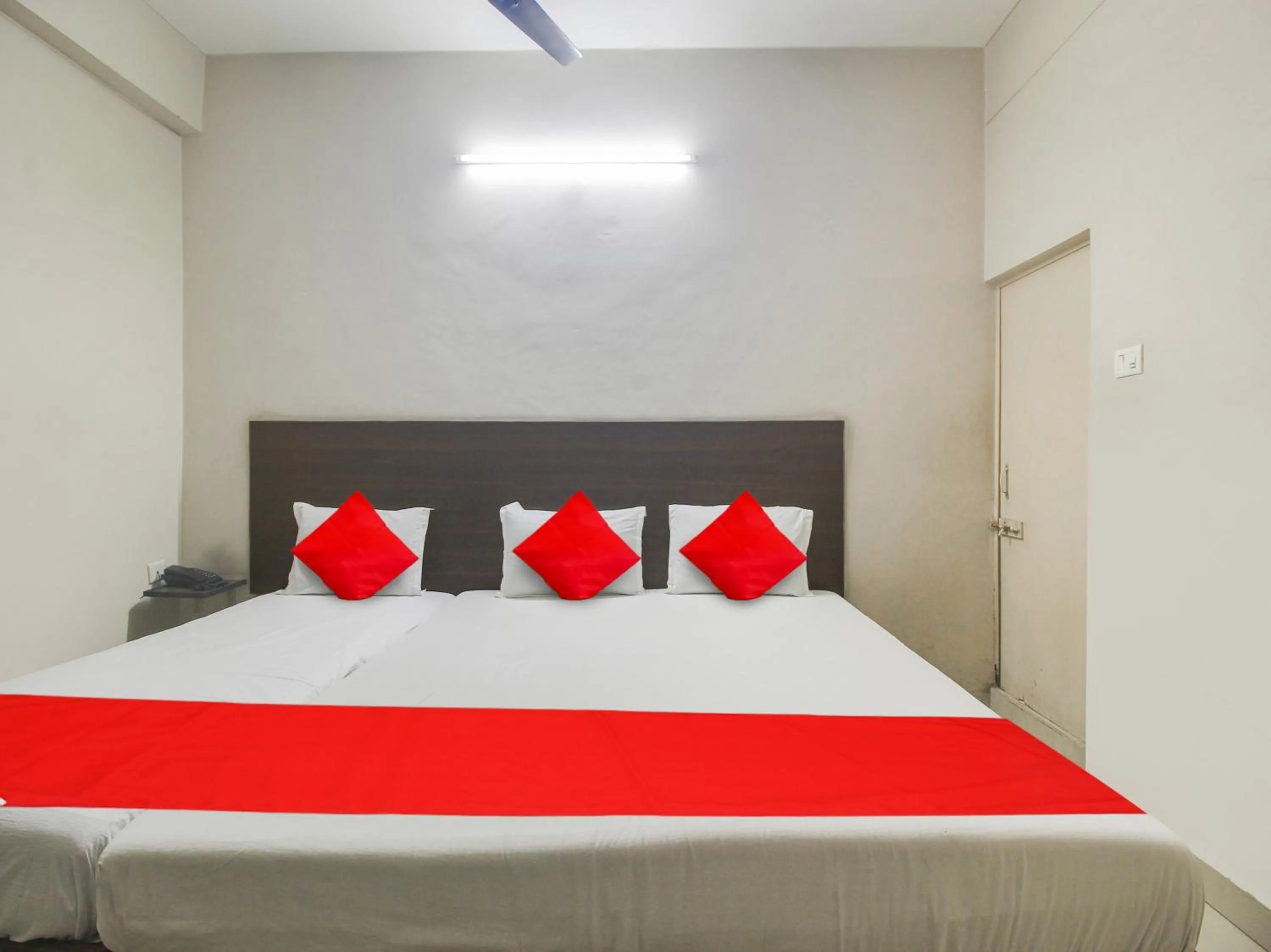 Bedroom, Bed in Hotel O Bharat Lodge