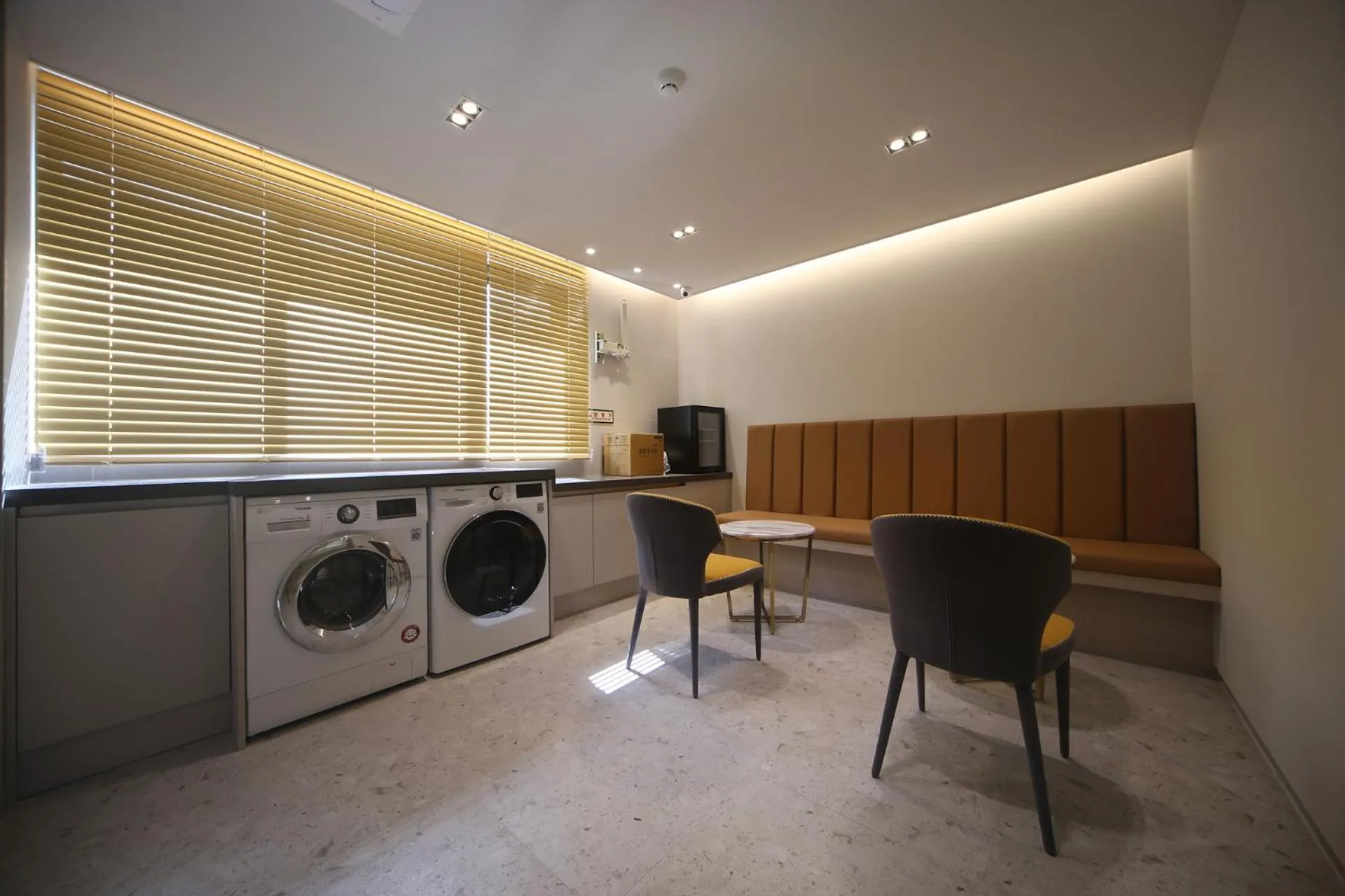 H Avenue Hotel Minam