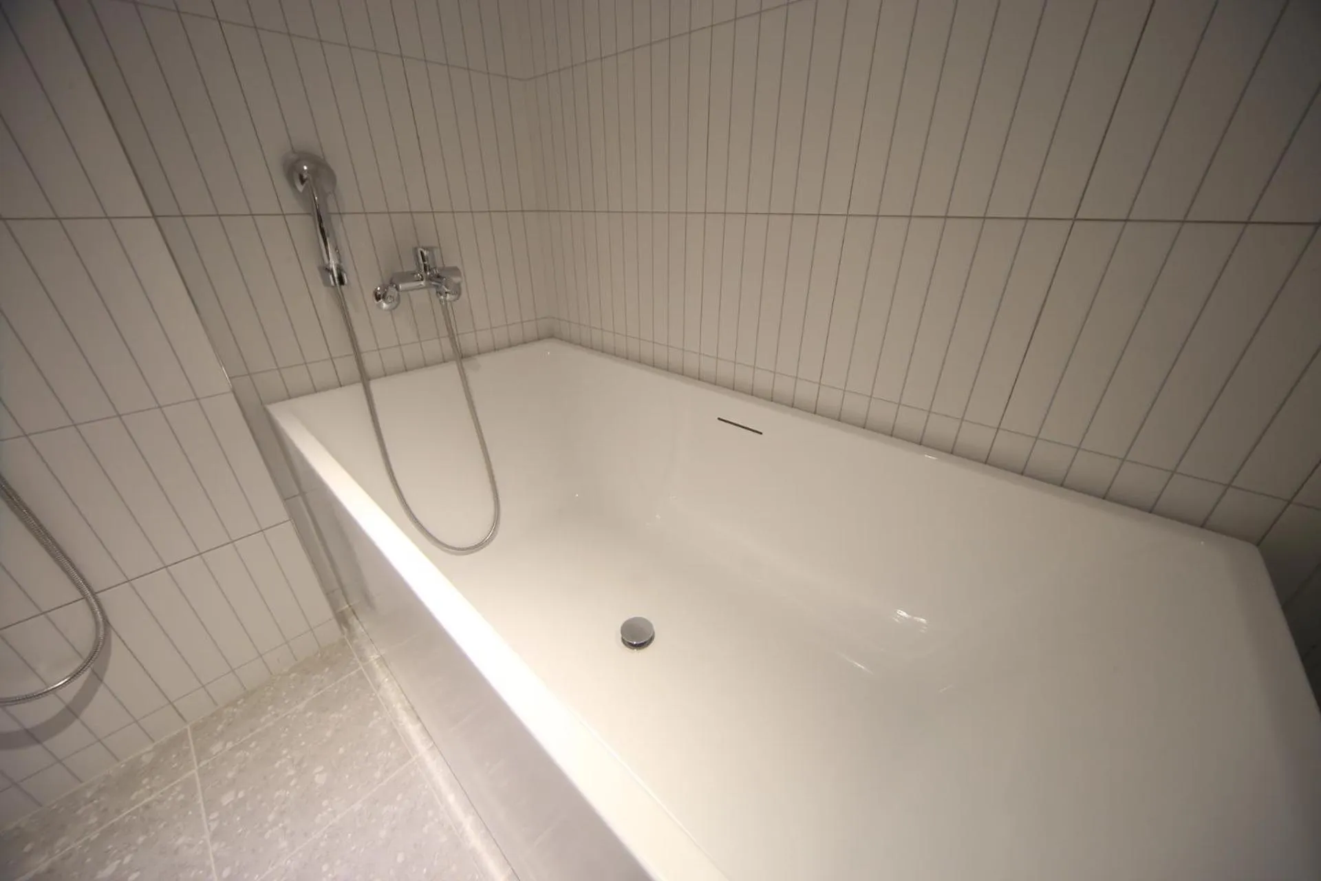 H Avenue Hotel Minam