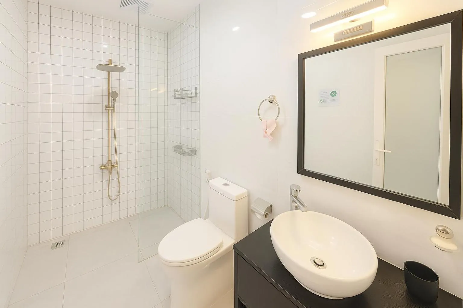 Toilet in Arina Luxury Hotel - Vincom Tay Ninh
