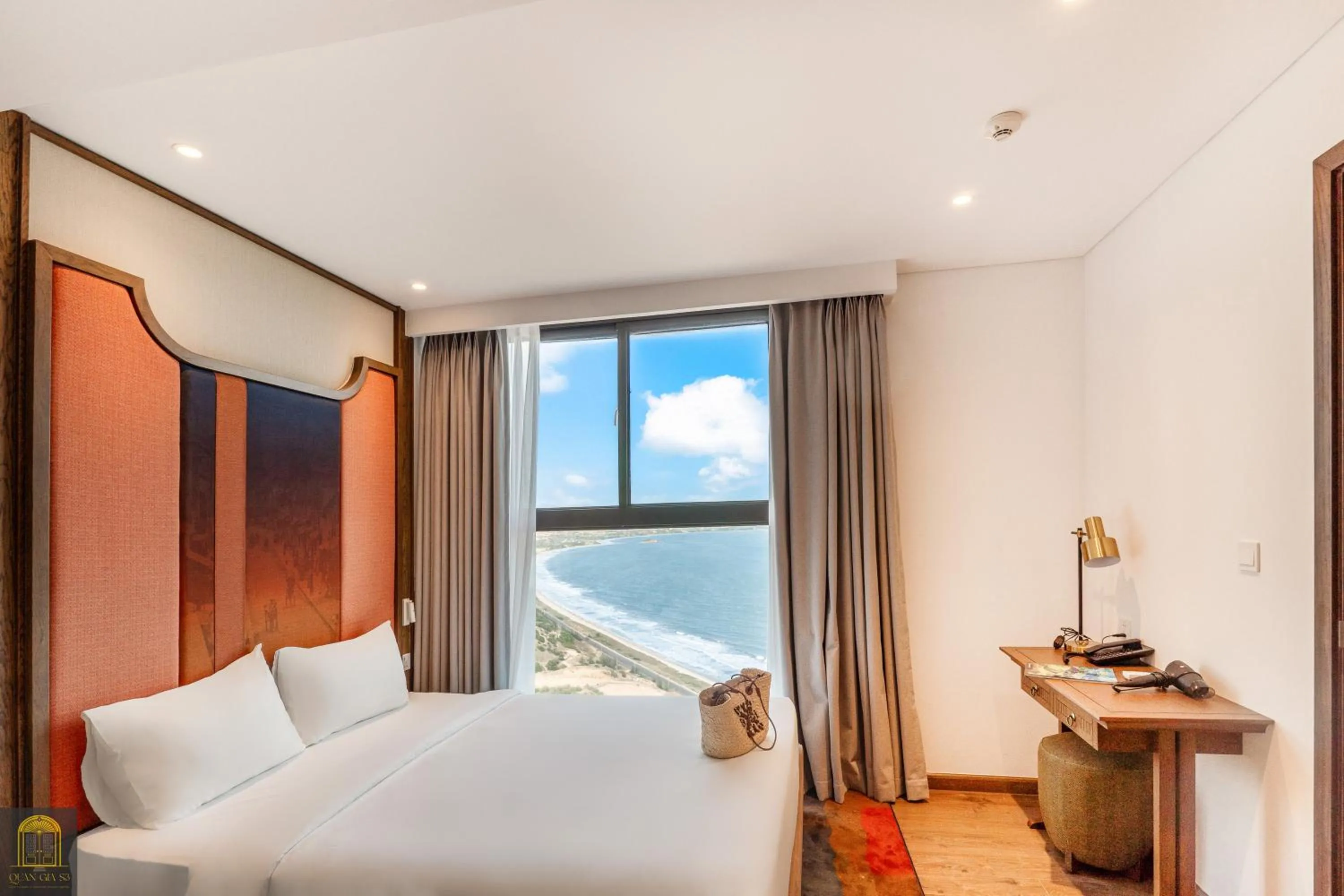 Bed in Mandala Pearl Azure Retreat