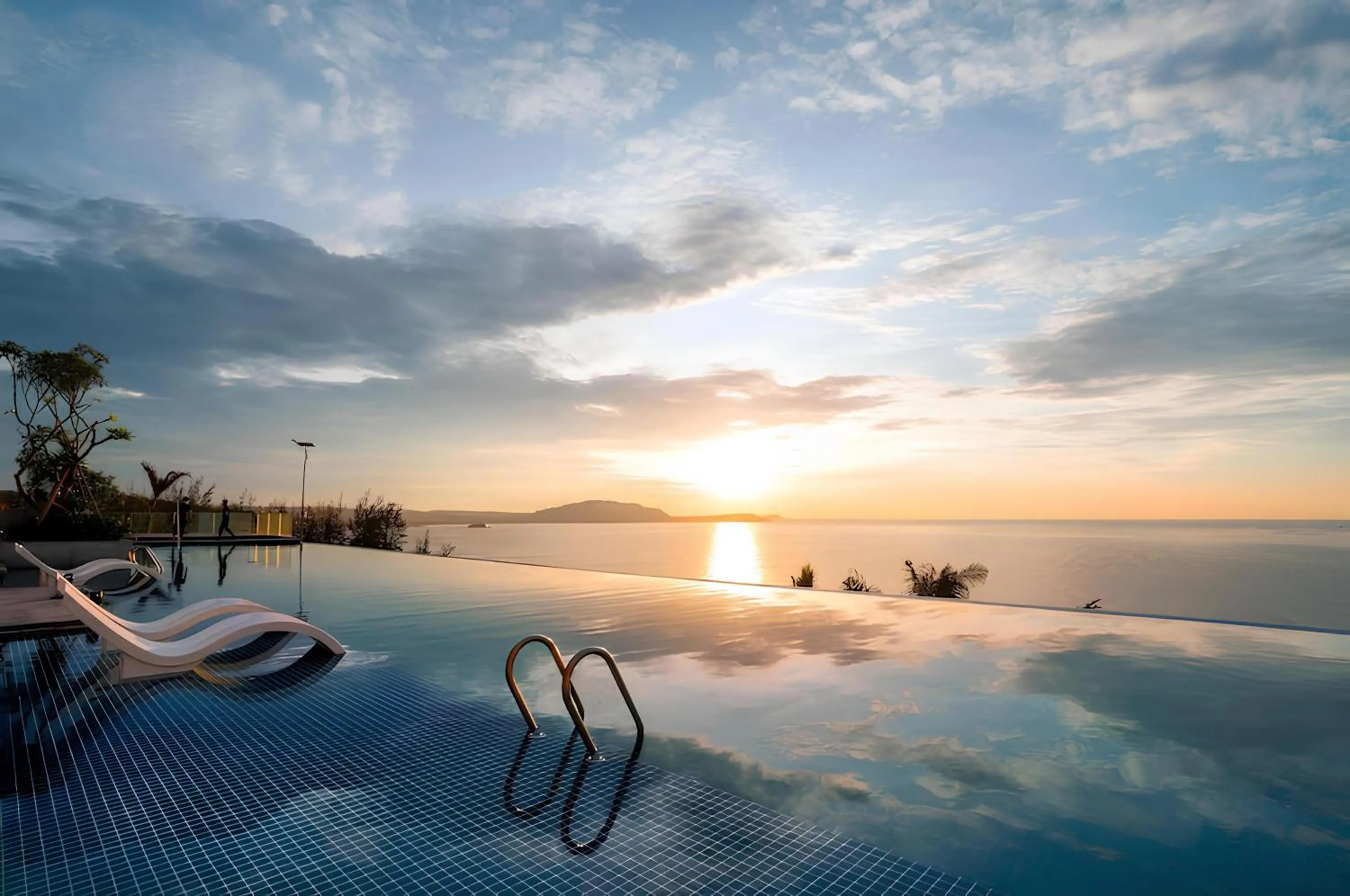 Swimming pool in Mandala Pearl Azure Retreat