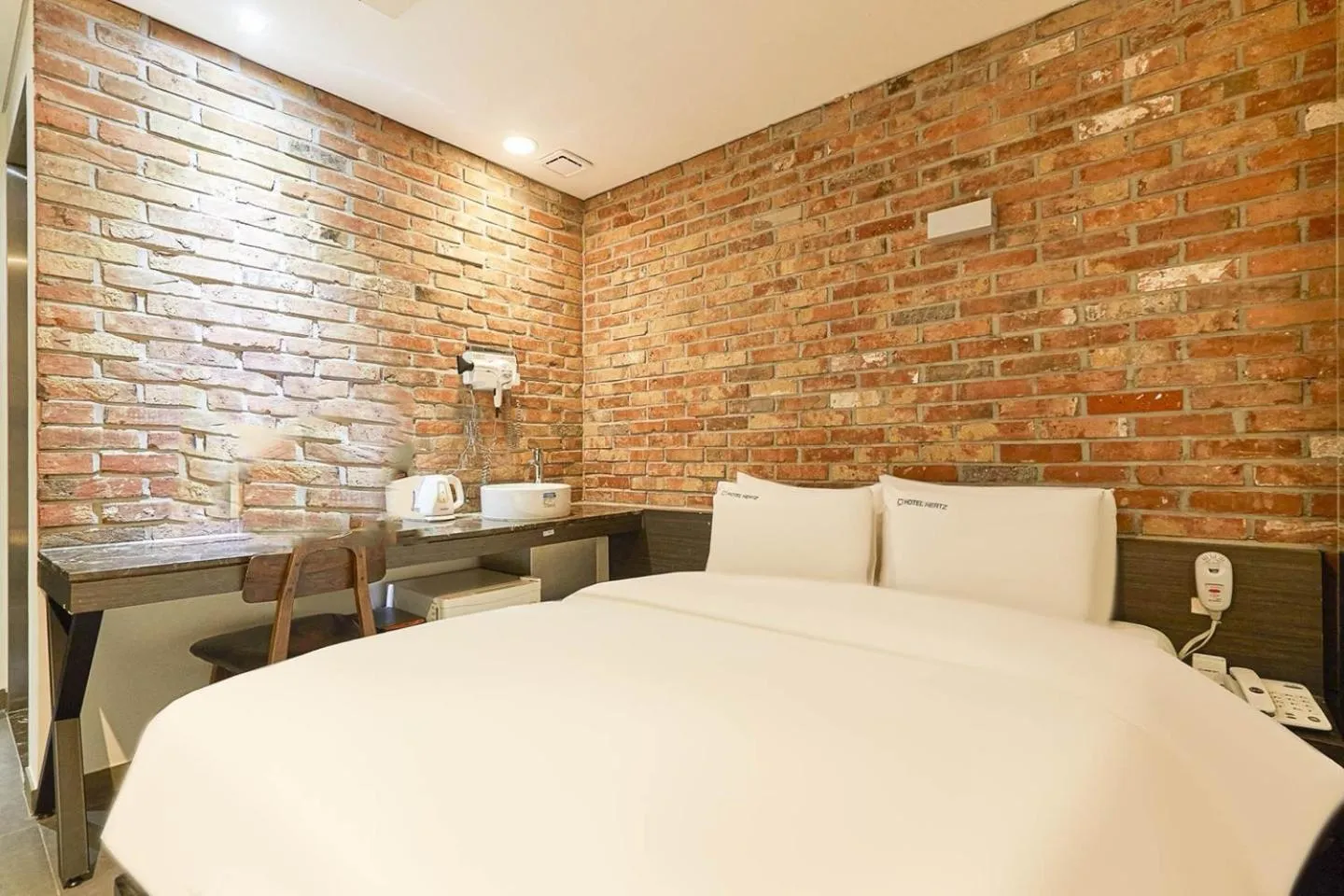 Photo of the whole room, Bed in HERTZ Hotel