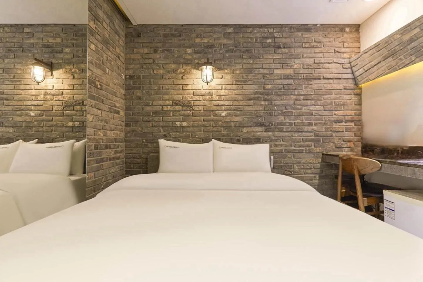 Photo of the whole room, Bed in HERTZ Hotel