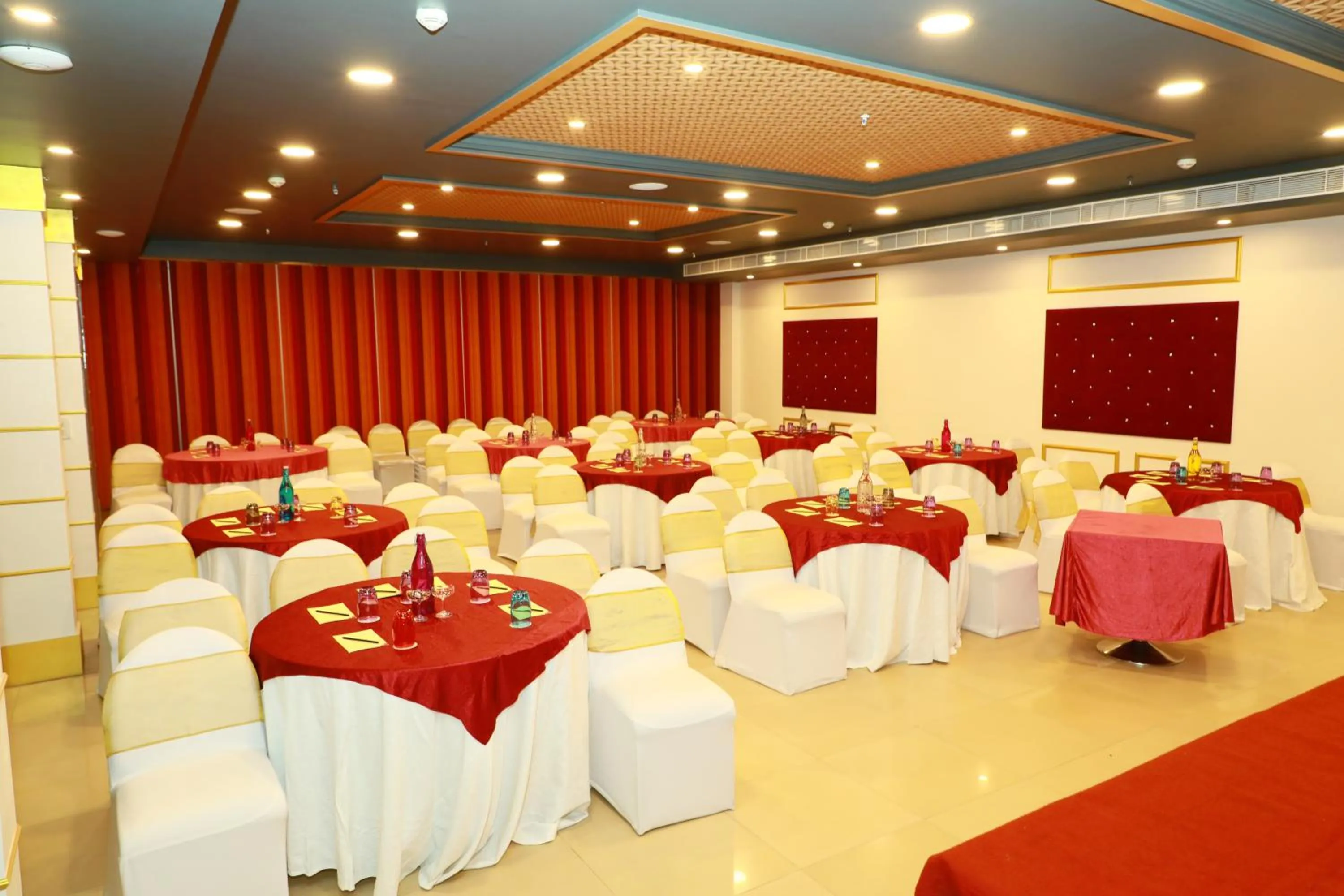 Business facilities in Regency Sameera Vellore by GRT Hotels