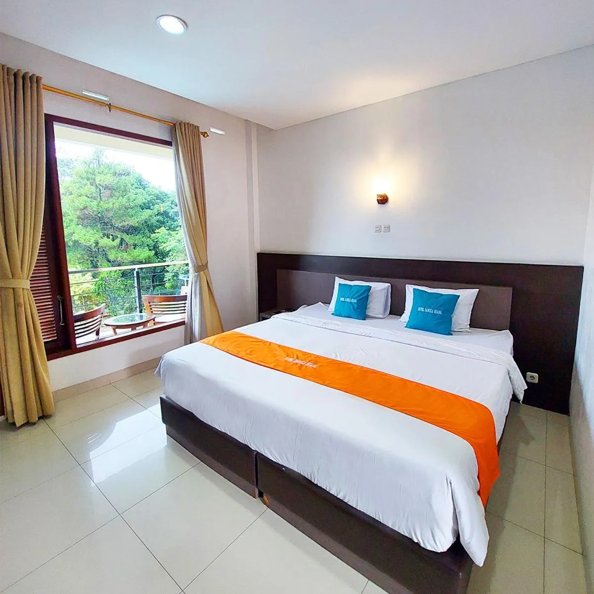 Bed in Sangga Buana Resort & Convention Hotel