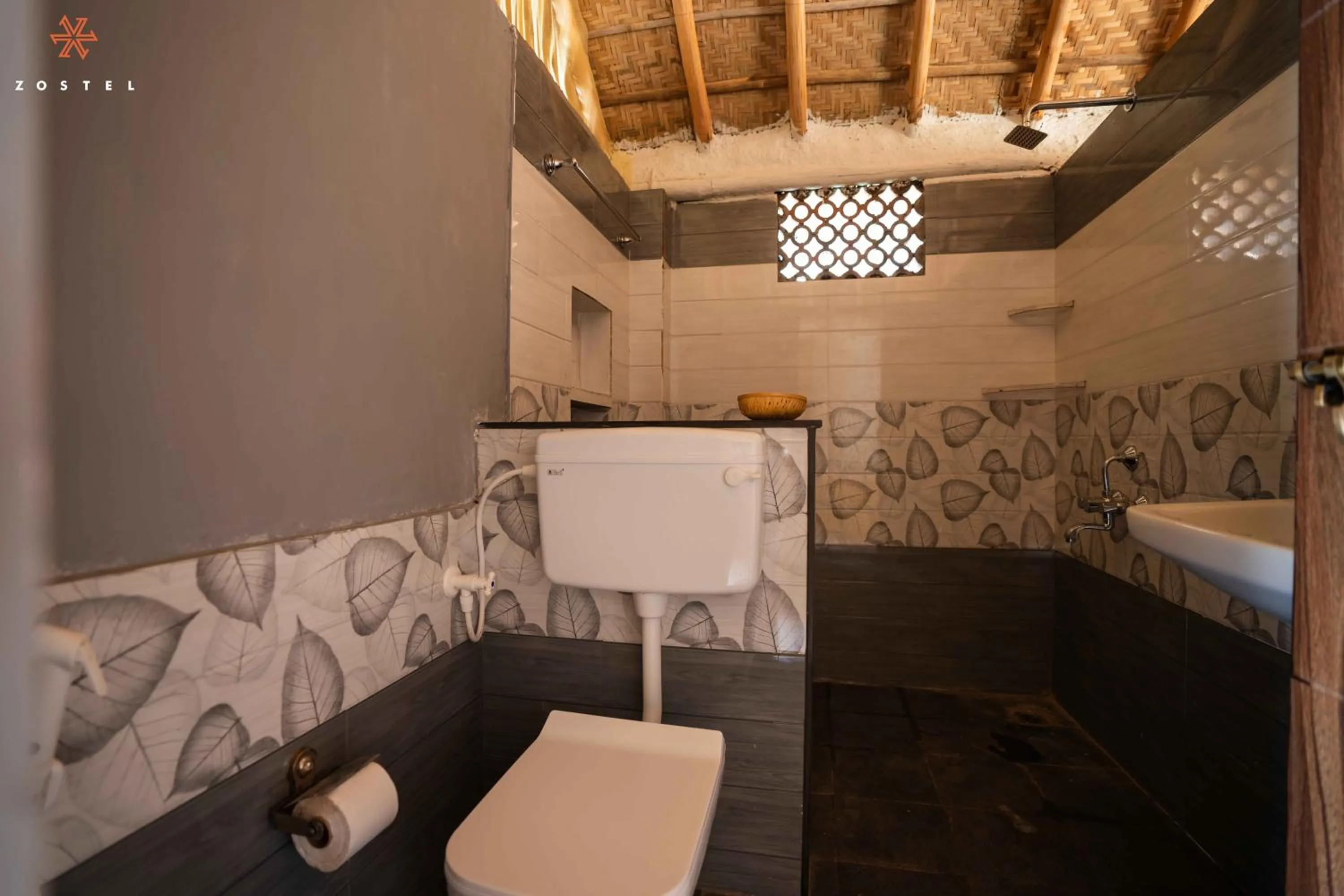 Toilet in Zostel Hampi (Gangavathi)