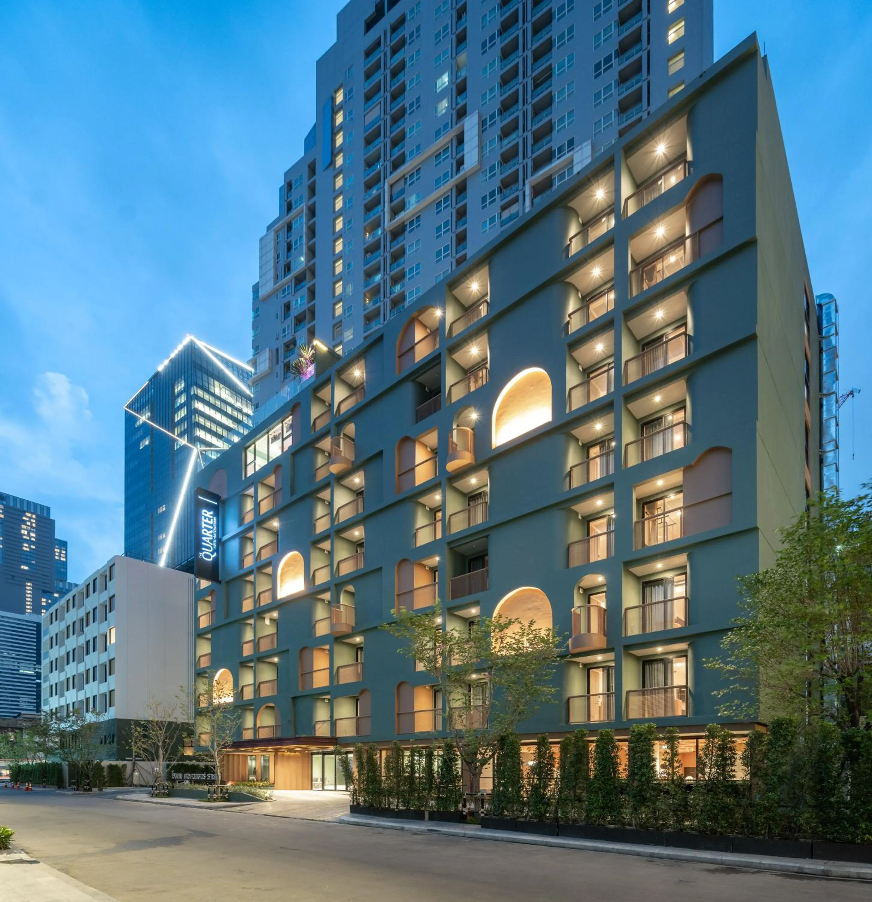 Property building in The Quarter Ratchathewi by UHG