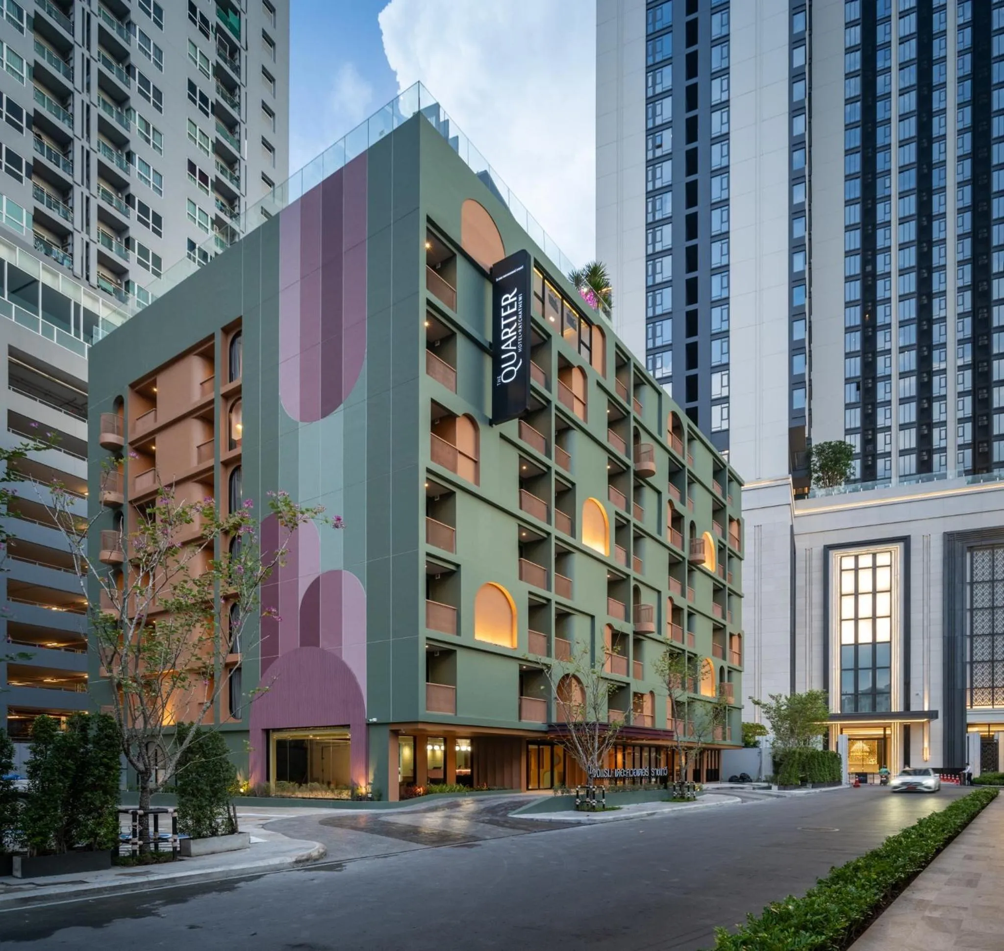 Property building in The Quarter Ratchathewi by UHG