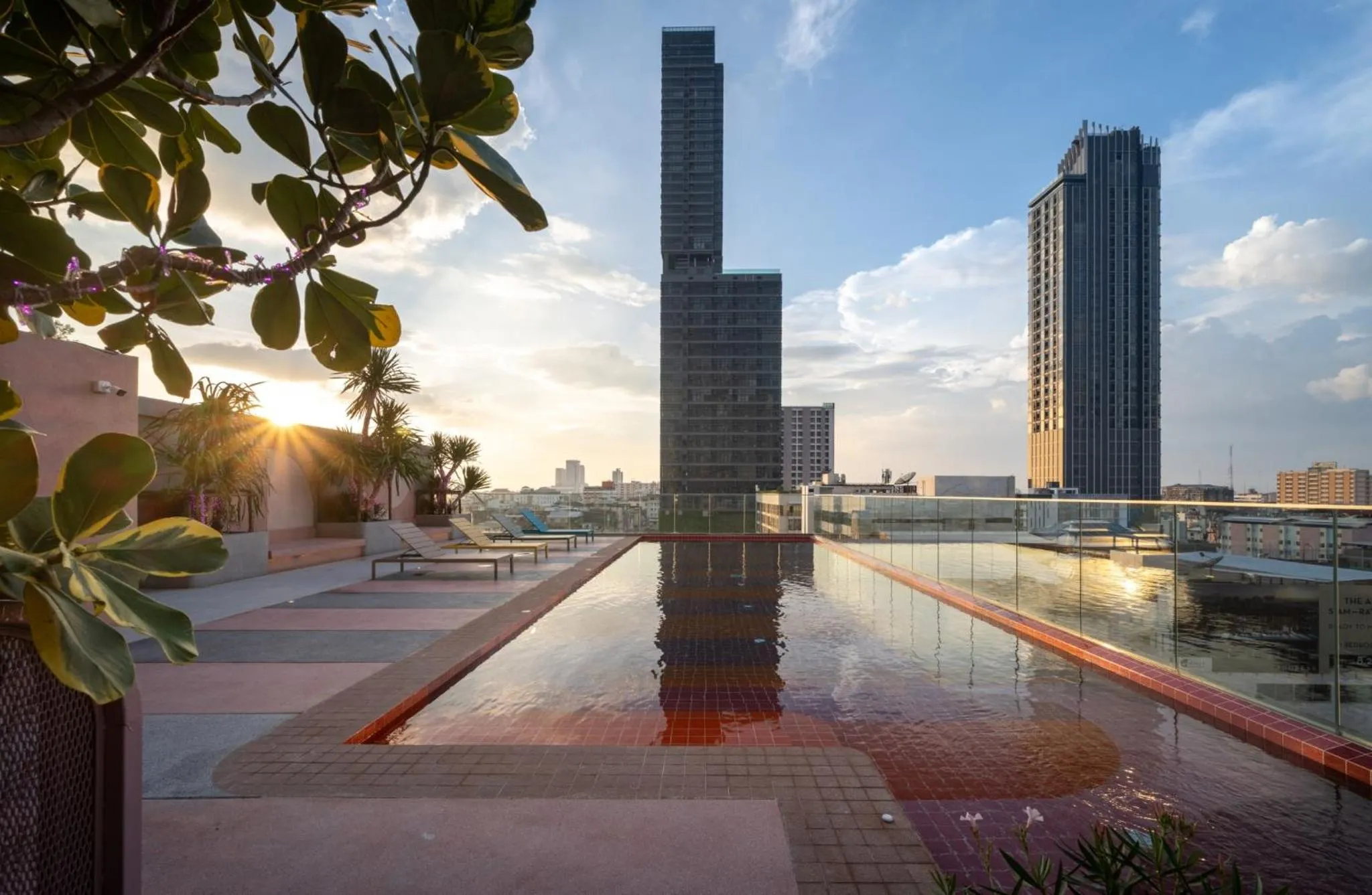 Day in The Quarter Ratchathewi by UHG