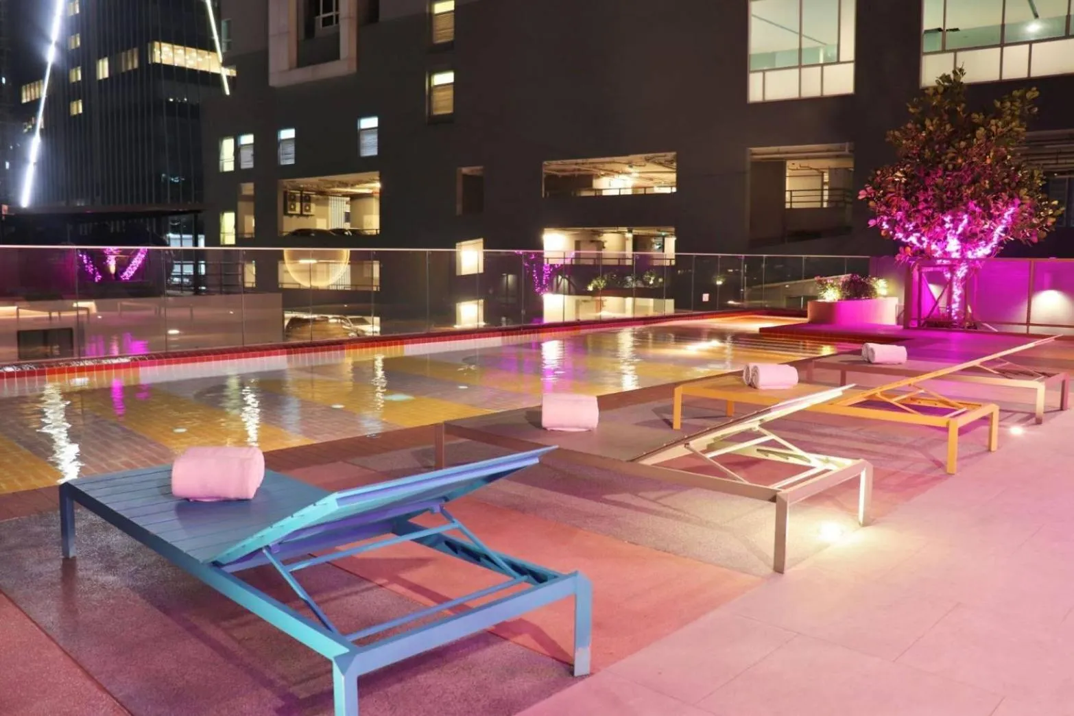 Swimming pool in The Quarter Ratchathewi by UHG