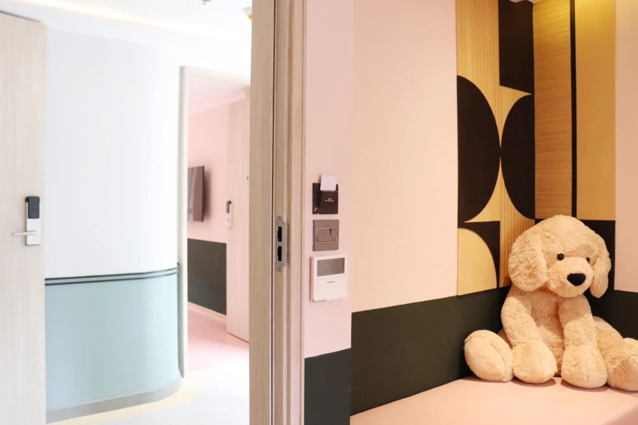 Living room in The Quarter Ratchathewi by UHG